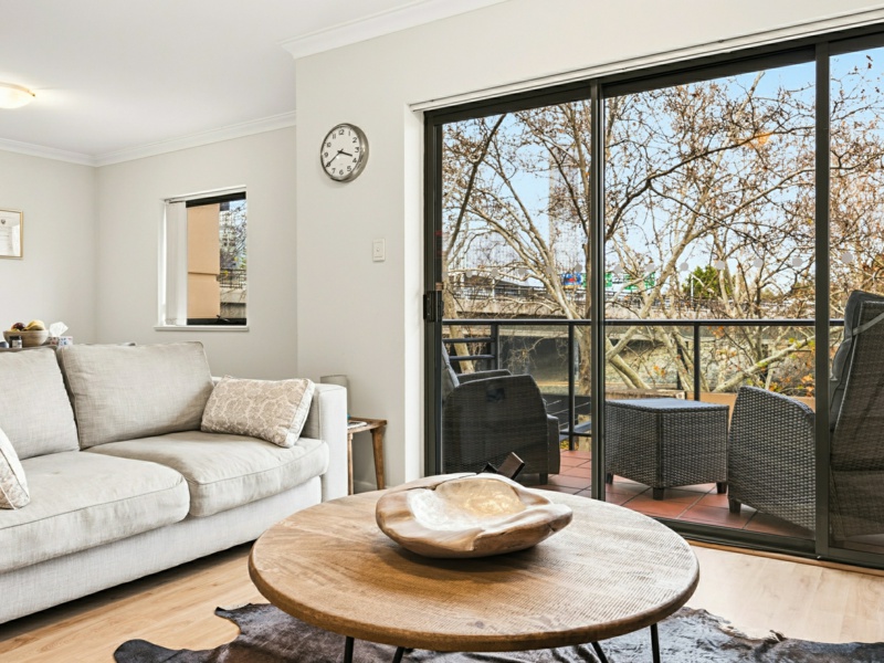 16/110 Mounts Bay Road, Perth, Perth