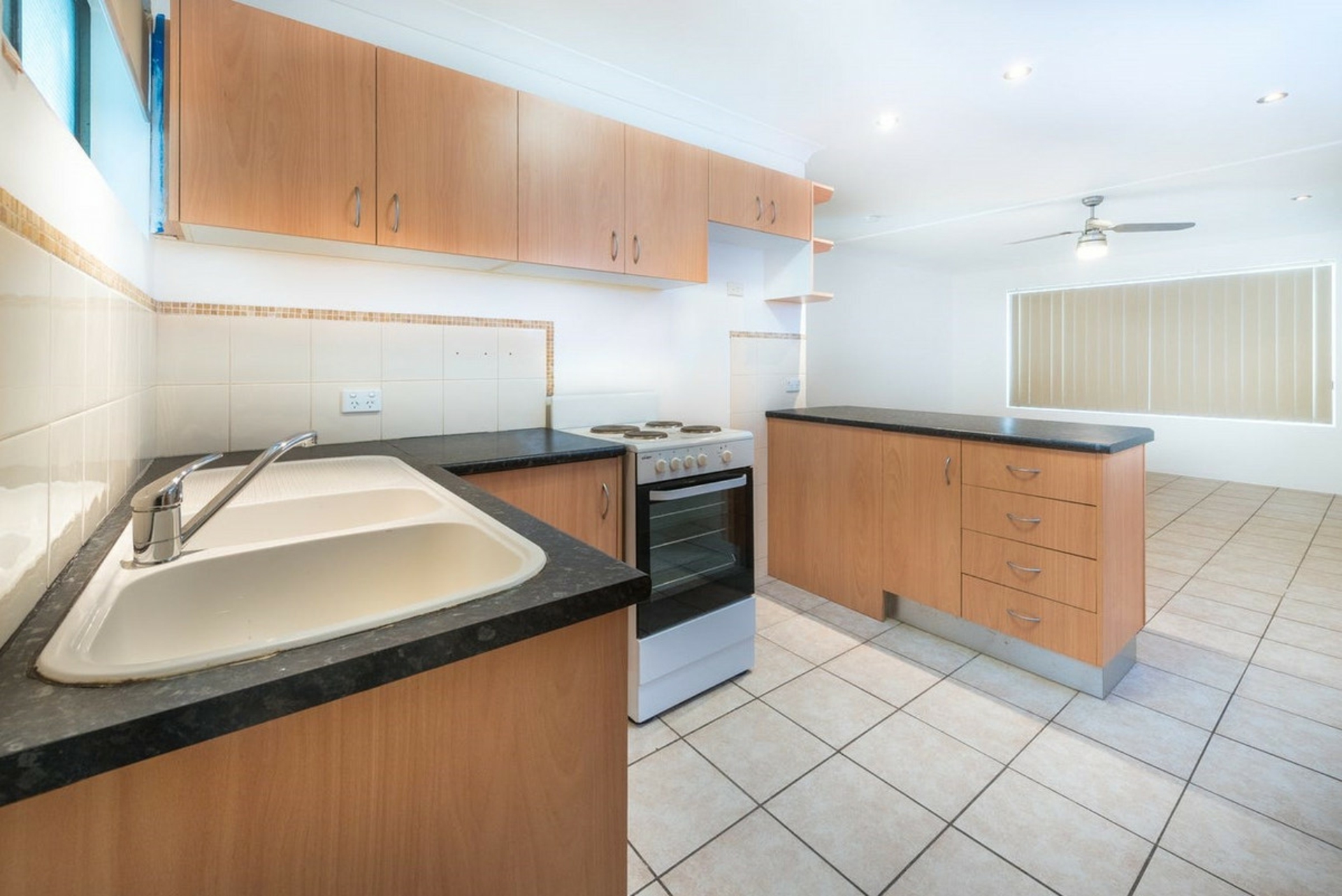 3/5 Jubilee Avenue, Broadbeach