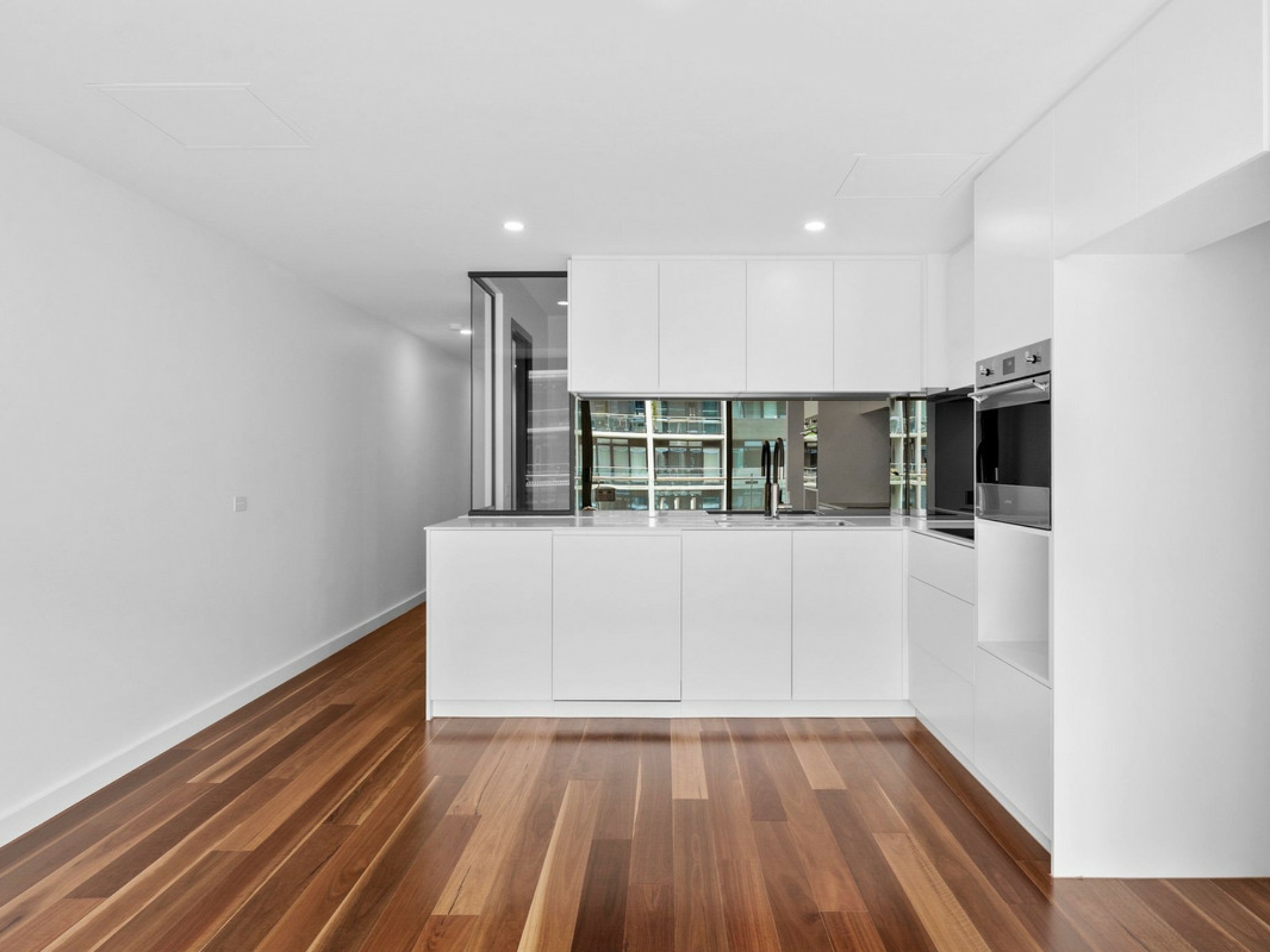 410/4 Anzac Park, Campbell