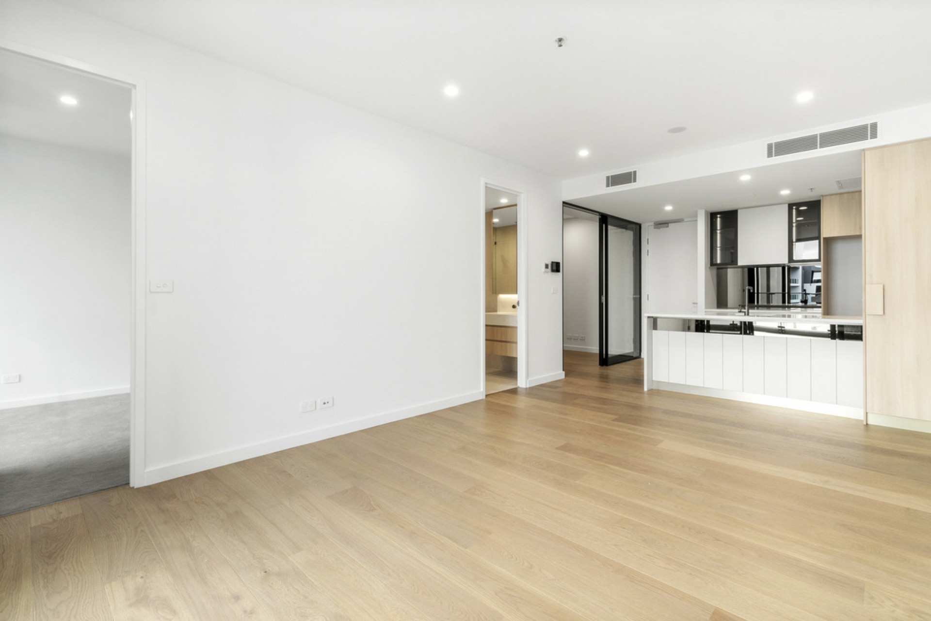 72/44 Constitution Avenue, Campbell