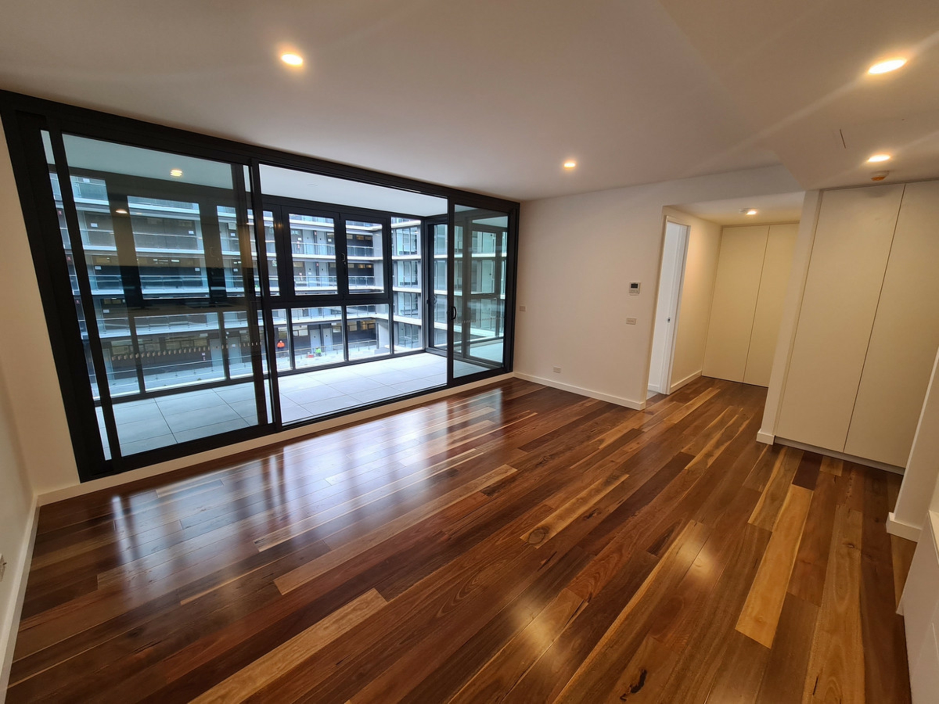228/2 Anzac Park, Campbell