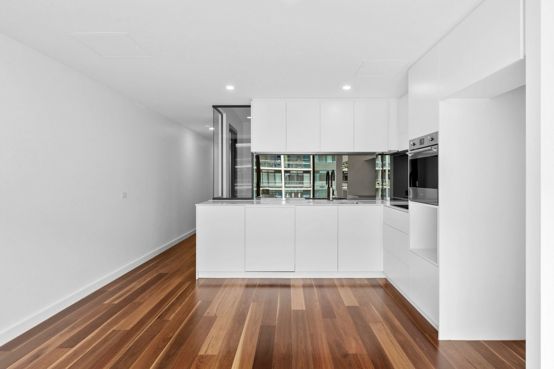 410/4 Anzac Park, Campbell