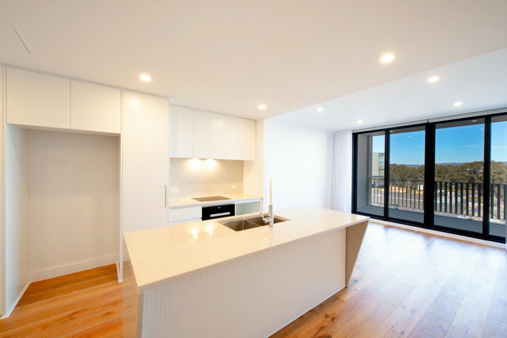 607/59 Constitution Avenue, Campbell