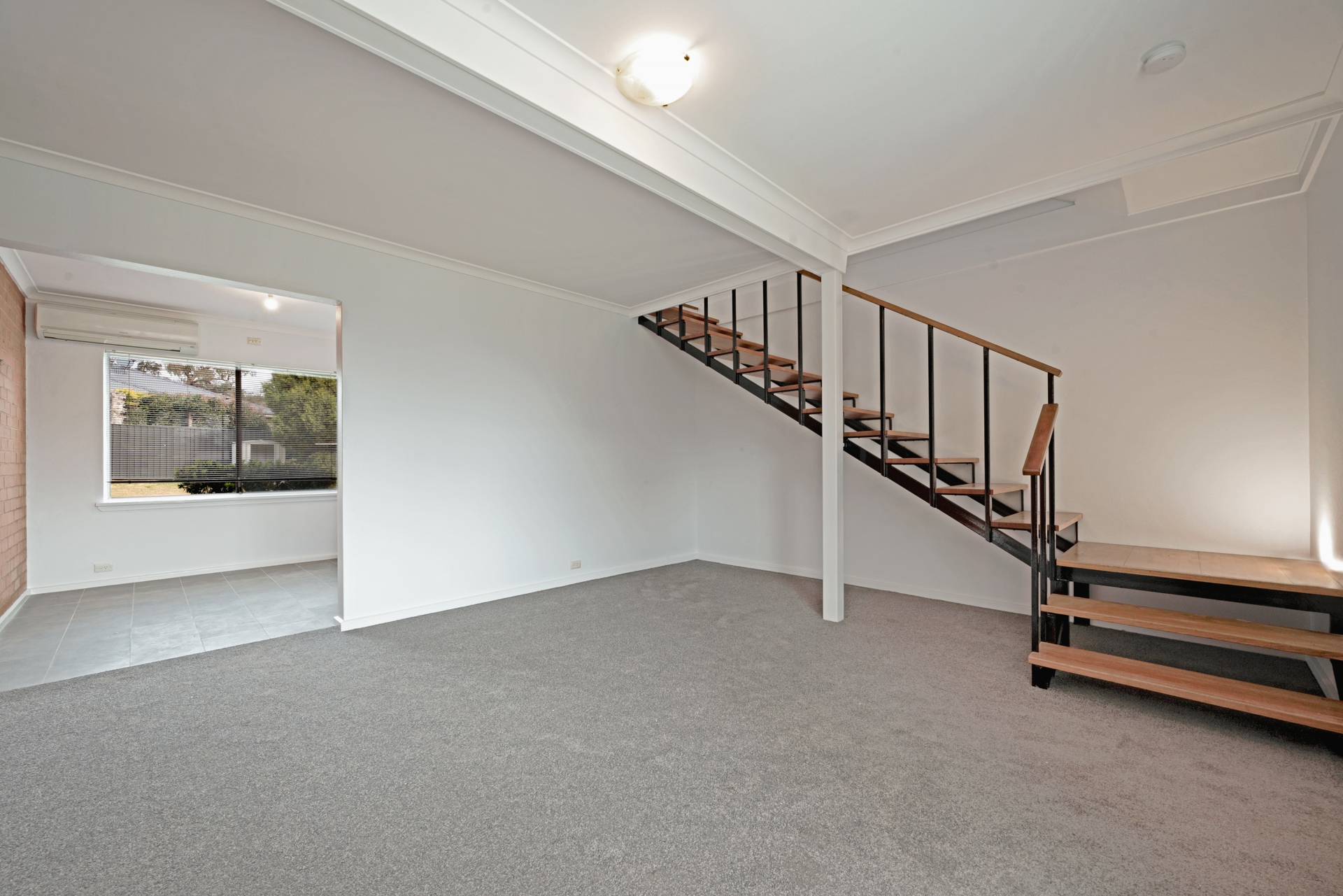 2/42 Templeton Street, Cook