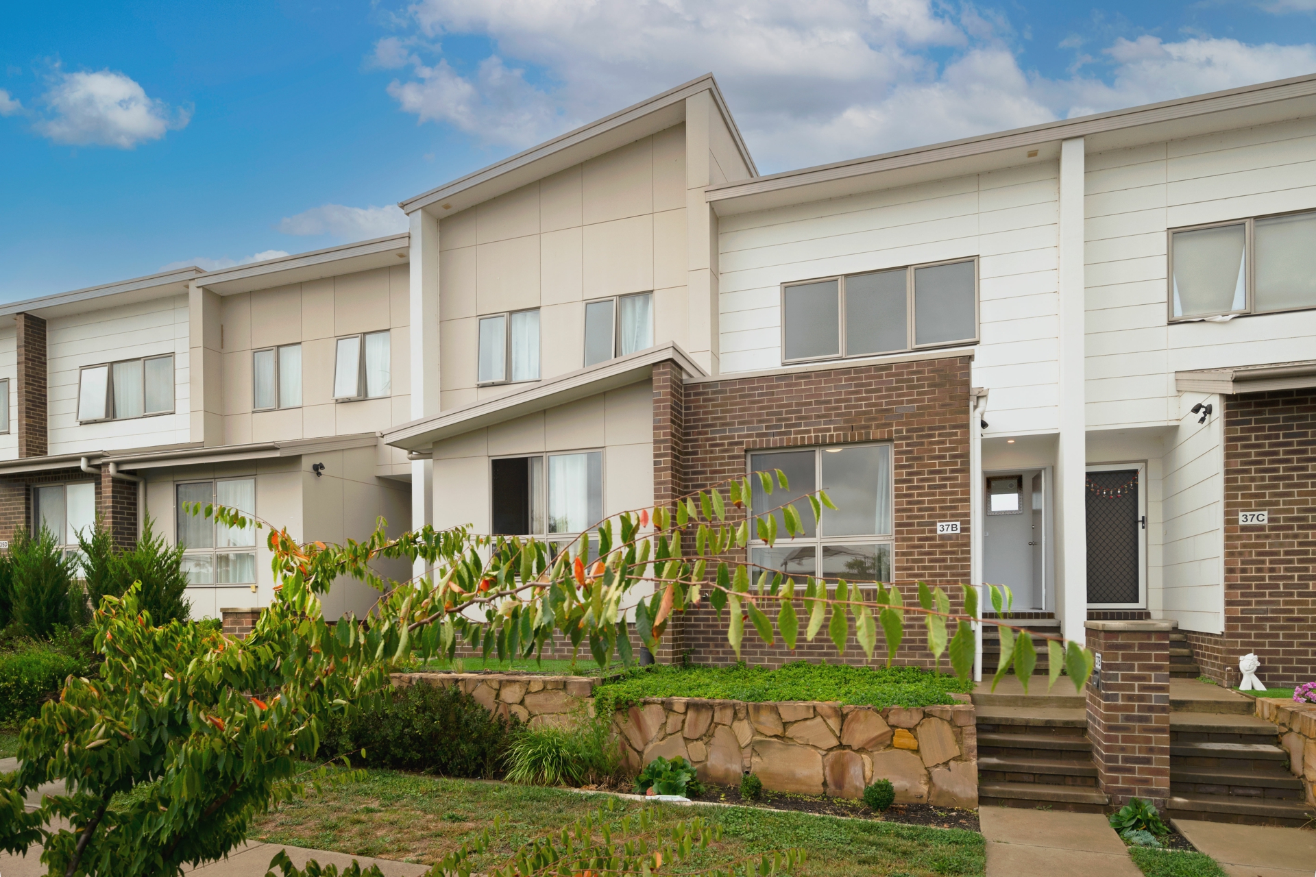 37B Madgwick Street, Coombs
