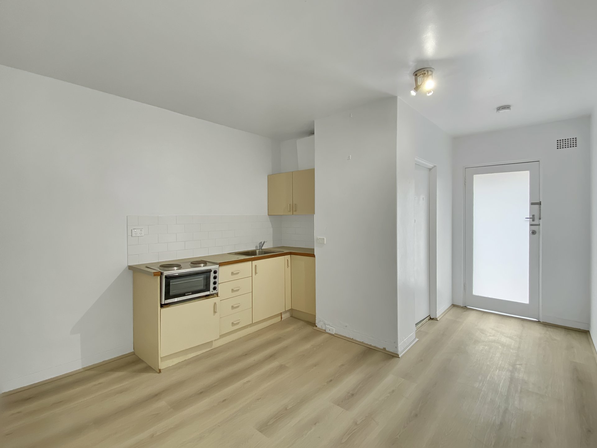 9/35 George Street, Burwood