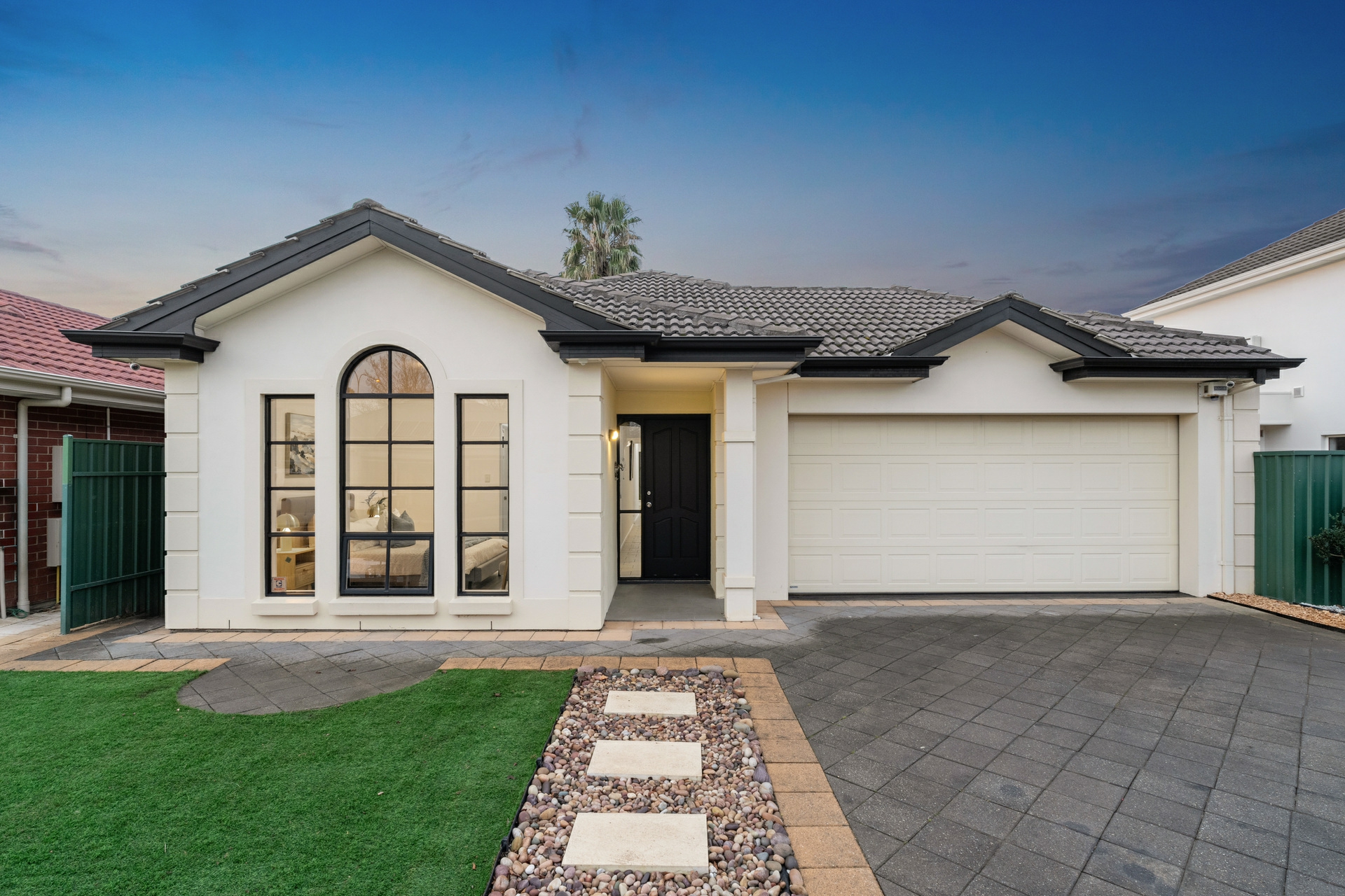 17 Tolley Crescent, Brooklyn Park