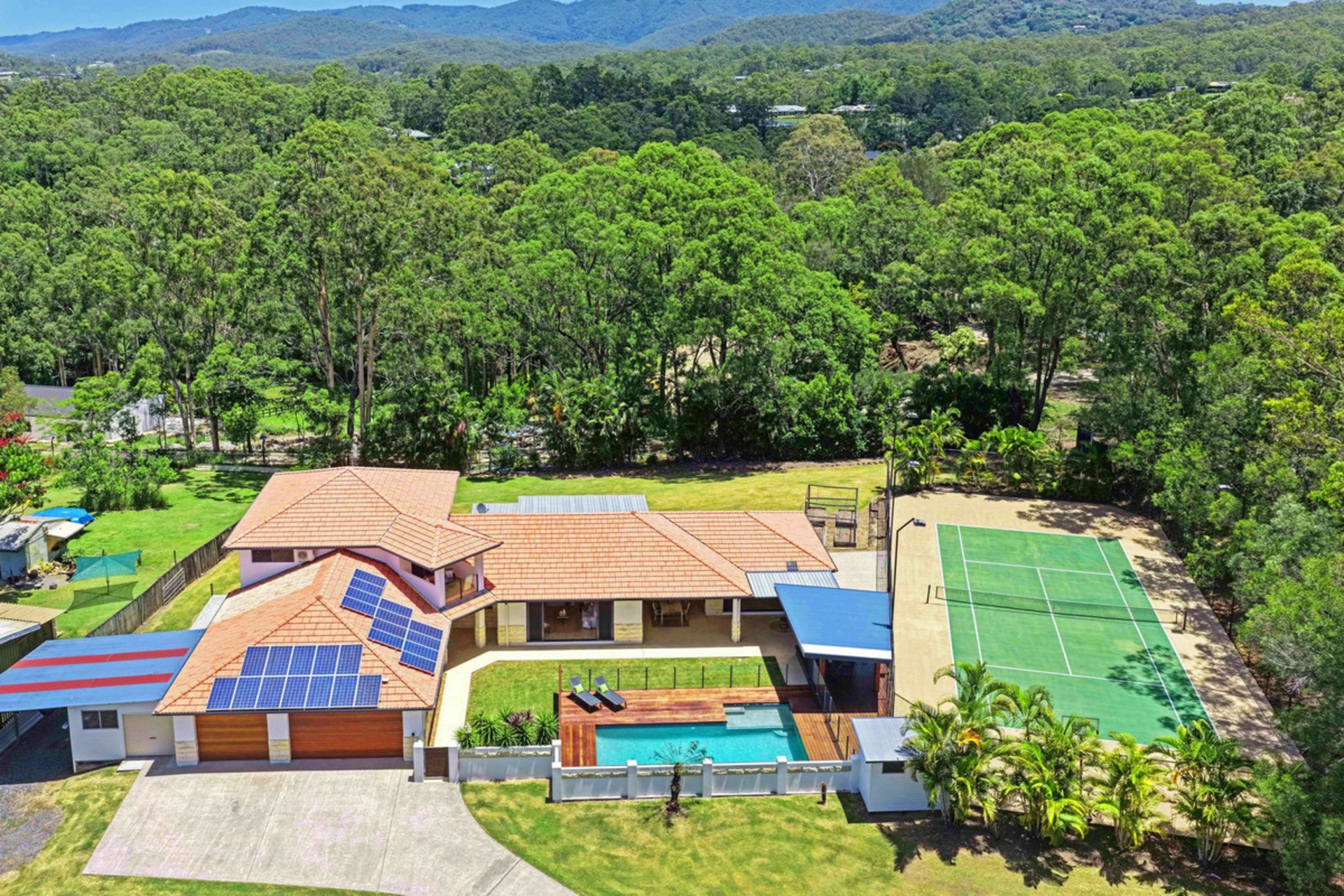 52 Country Crescent, Nerang
