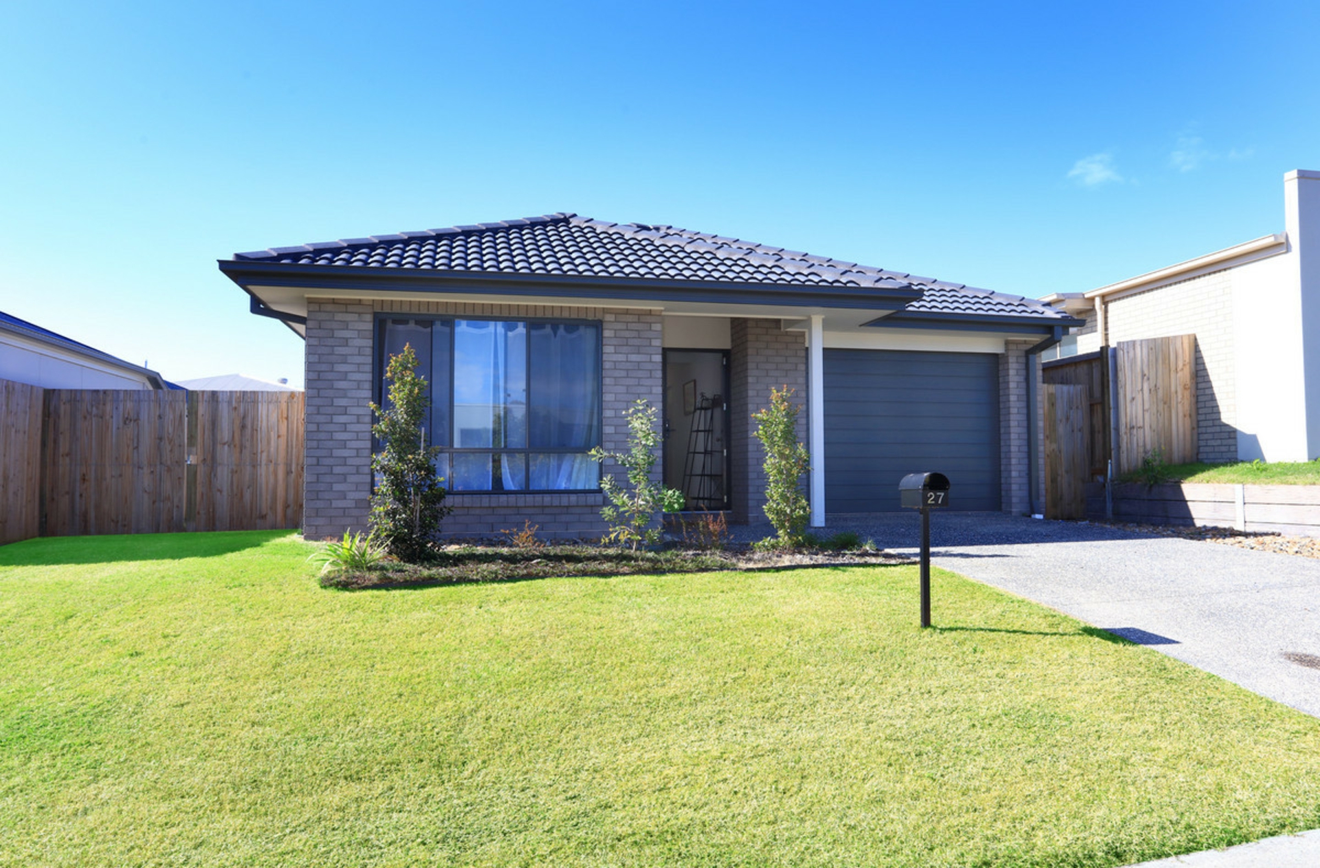 27 Steves Way, Coomera