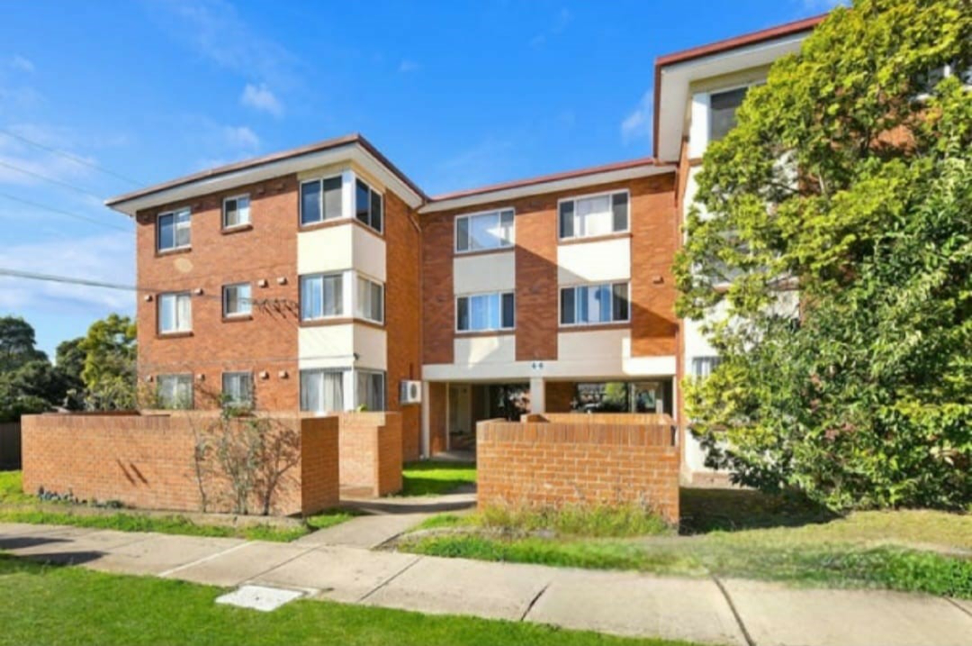 1/4-6 Unara Street, Campsie