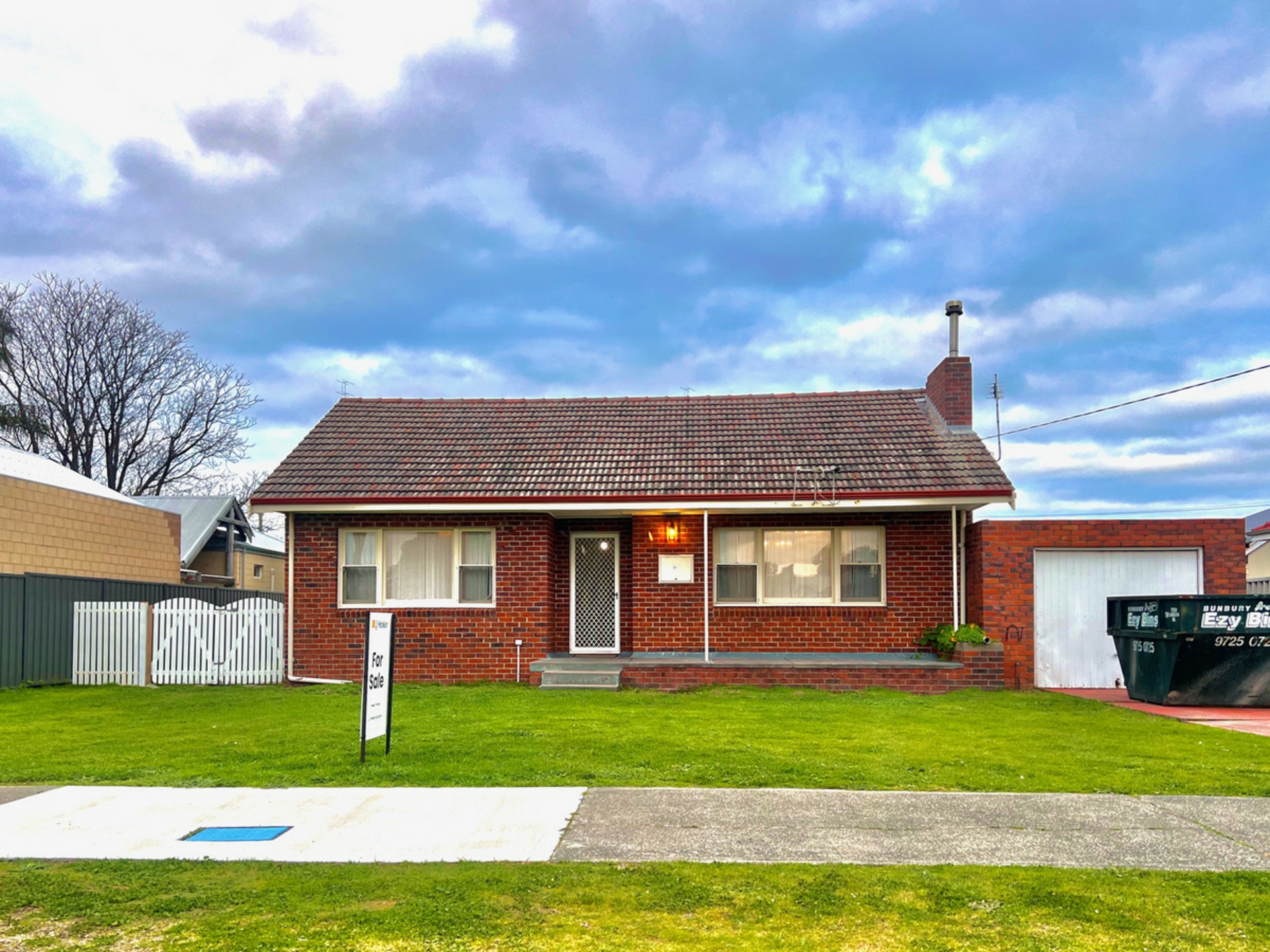 99 King Road, East Bunbury