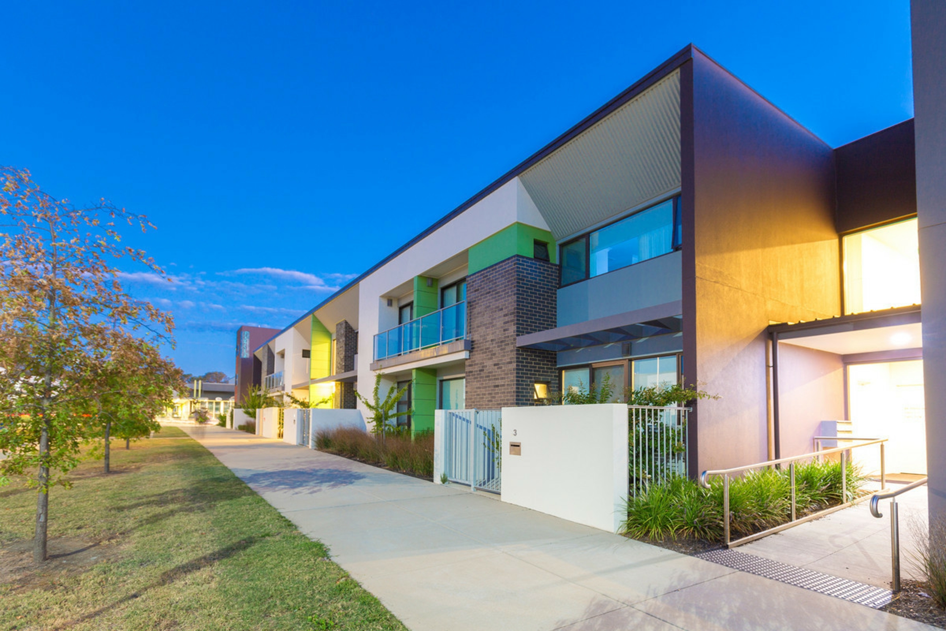 2/48 Abena Avenue, Crace