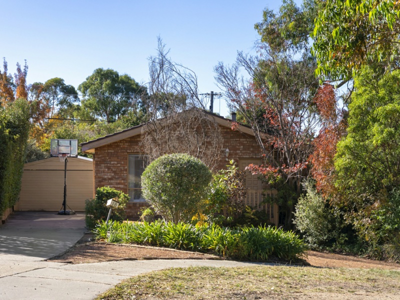 18 Rosebery Street, Fisher, Fisher