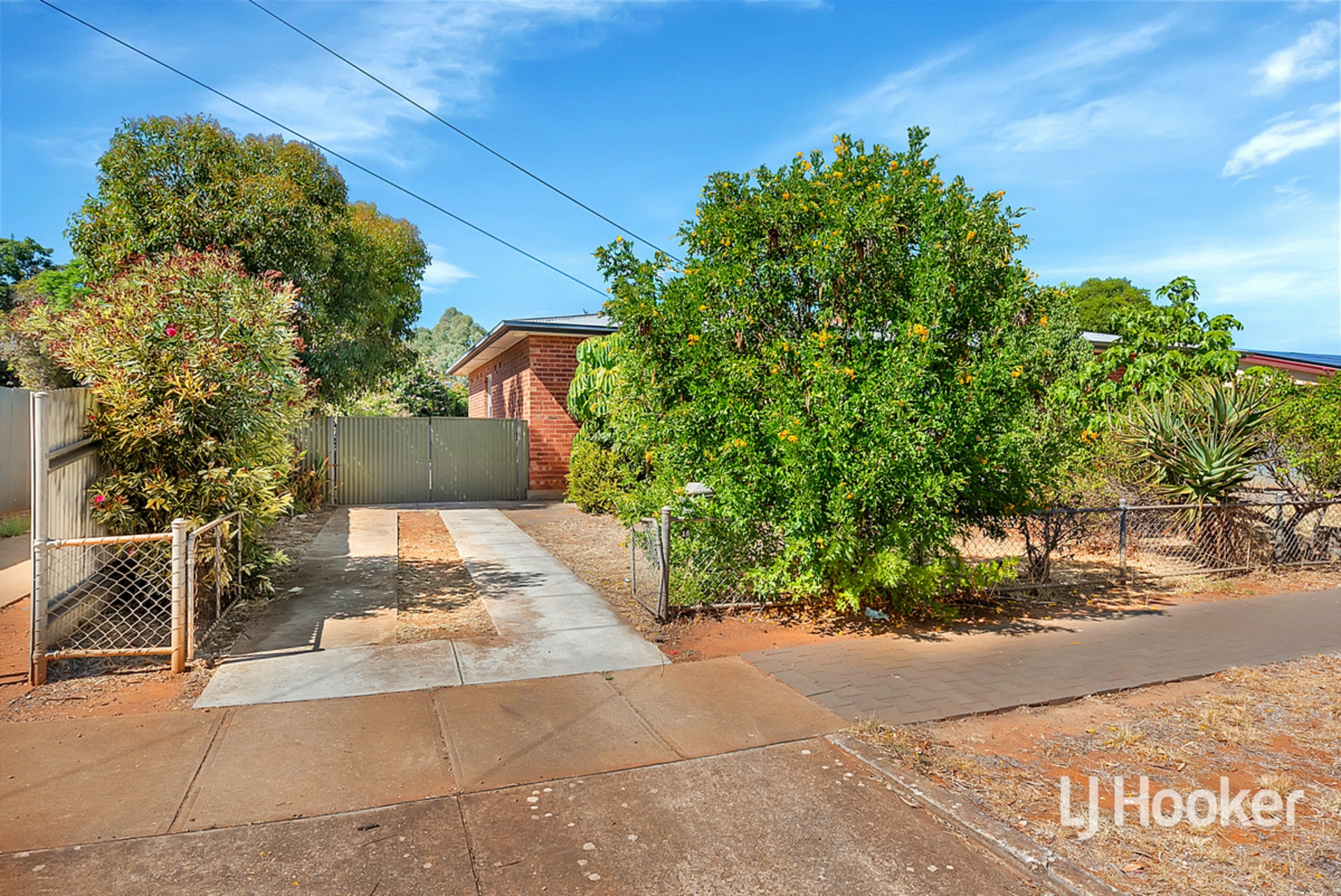 16 Stakes Crescent, Elizabeth Downs