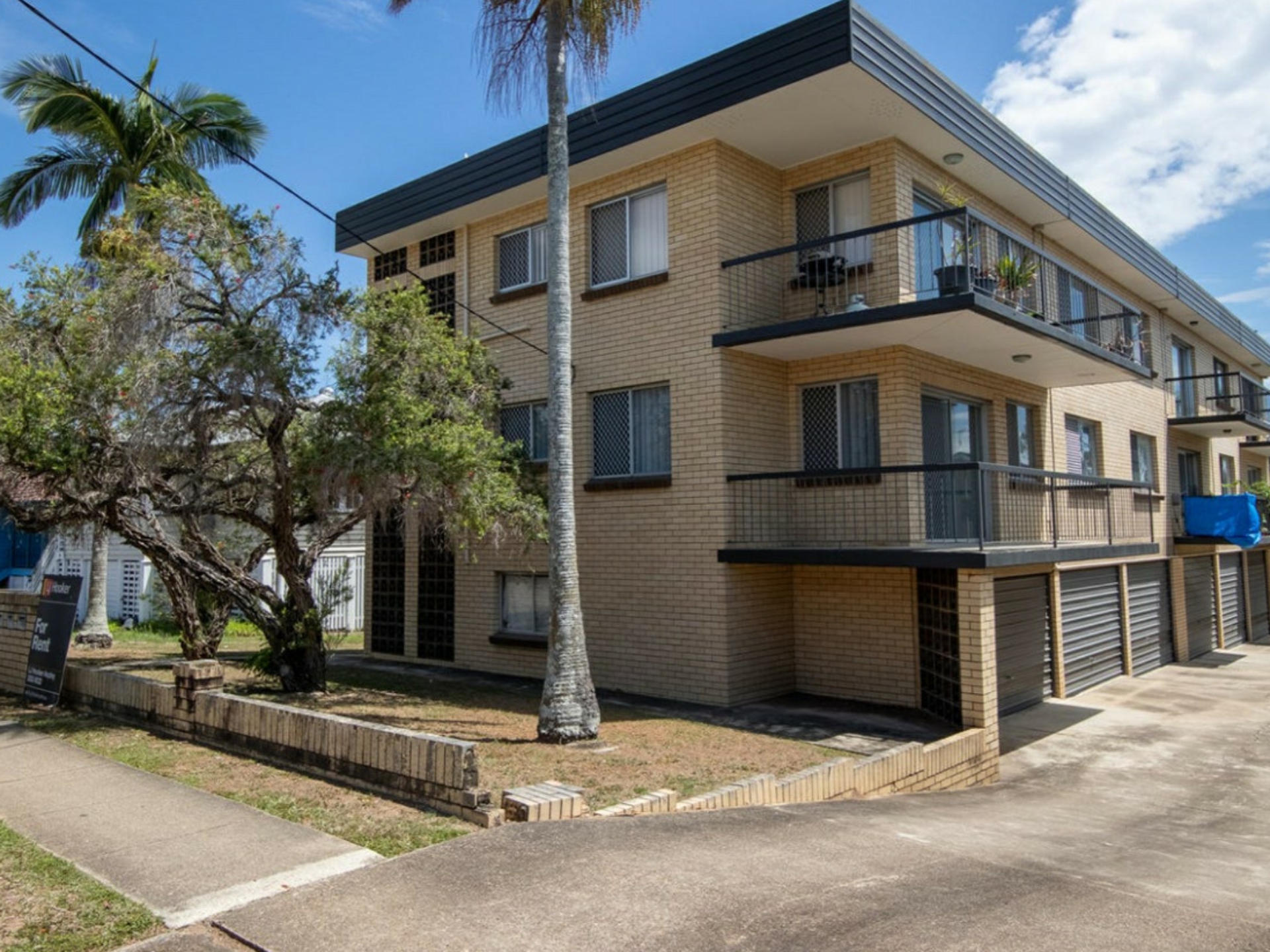 2/61 Wallace Street, Chermside