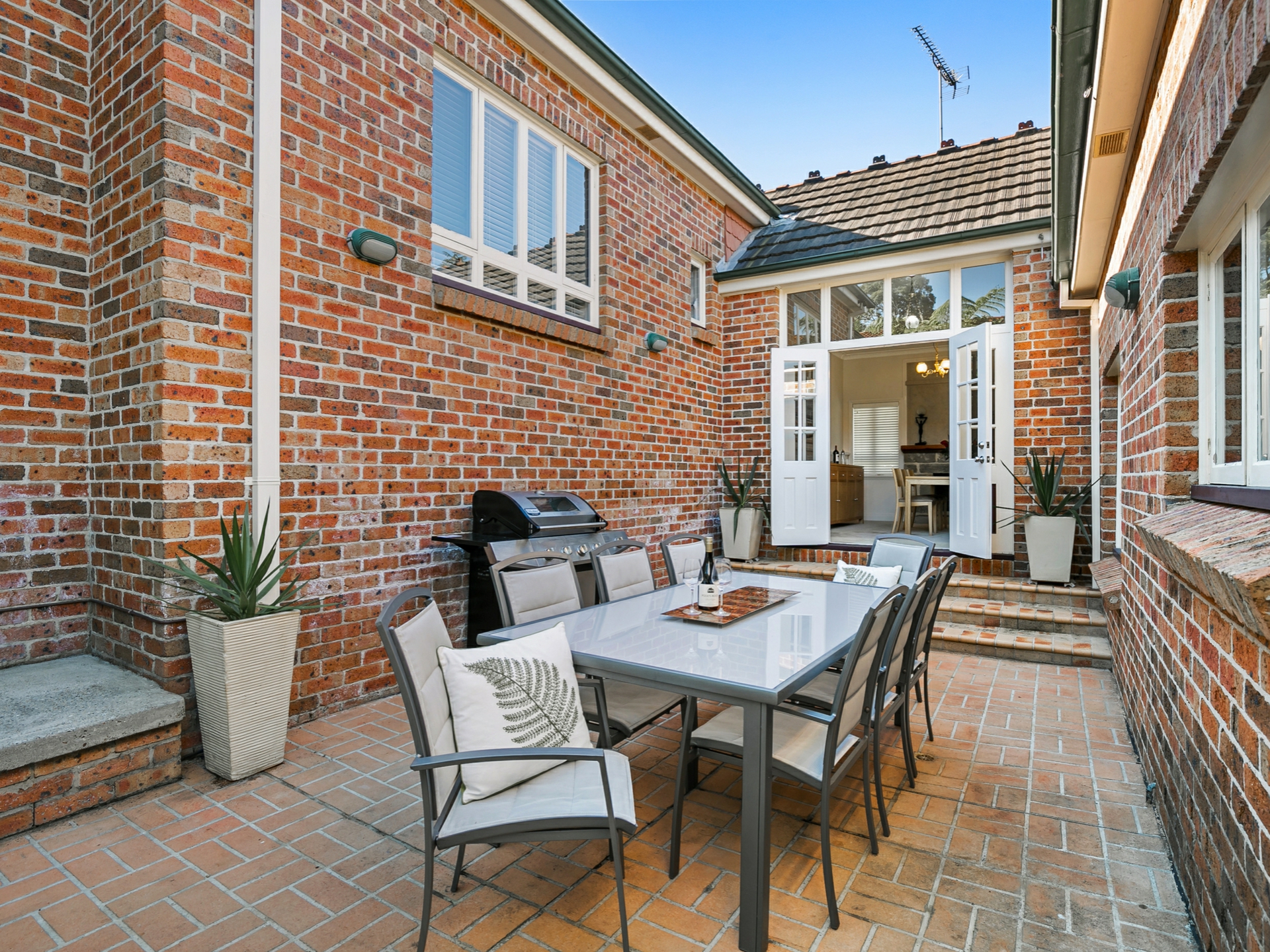 6 Woodside Drive Eleebana NSW Property Details LJ Hooker