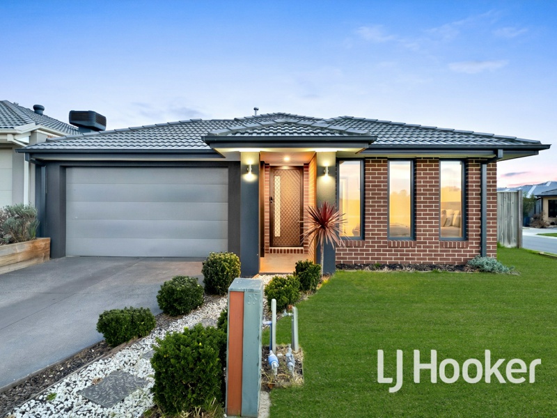 35 Moroak Crescent, Clyde North, Clyde North