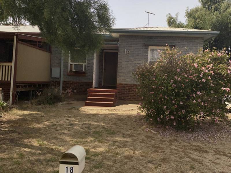 18 Dolphin Street, Elizabeth East