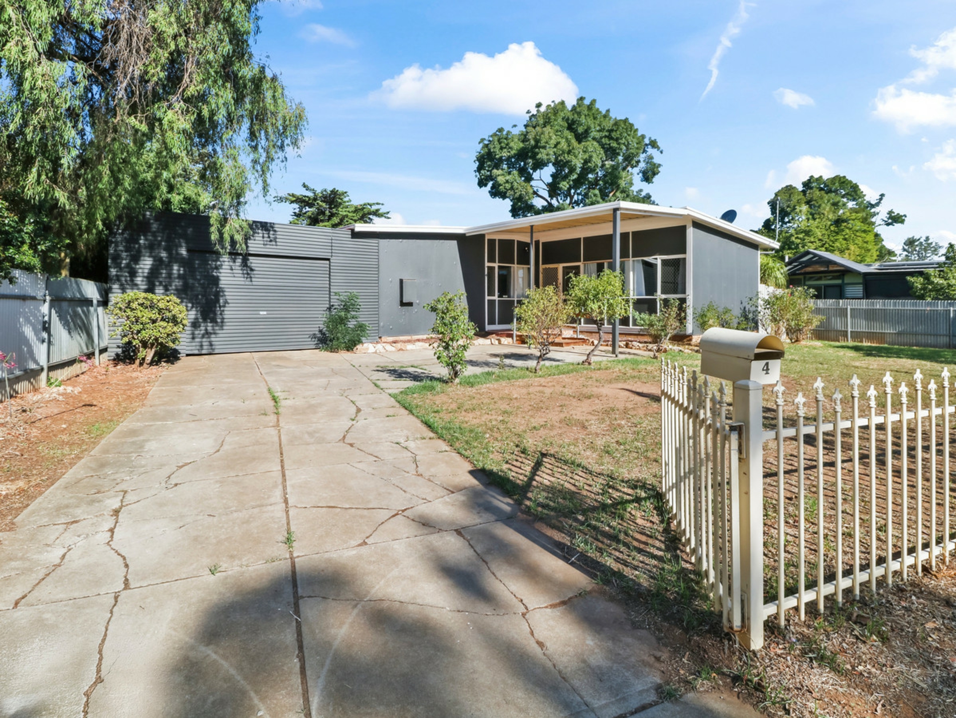 4 Garlick Road, Elizabeth Park