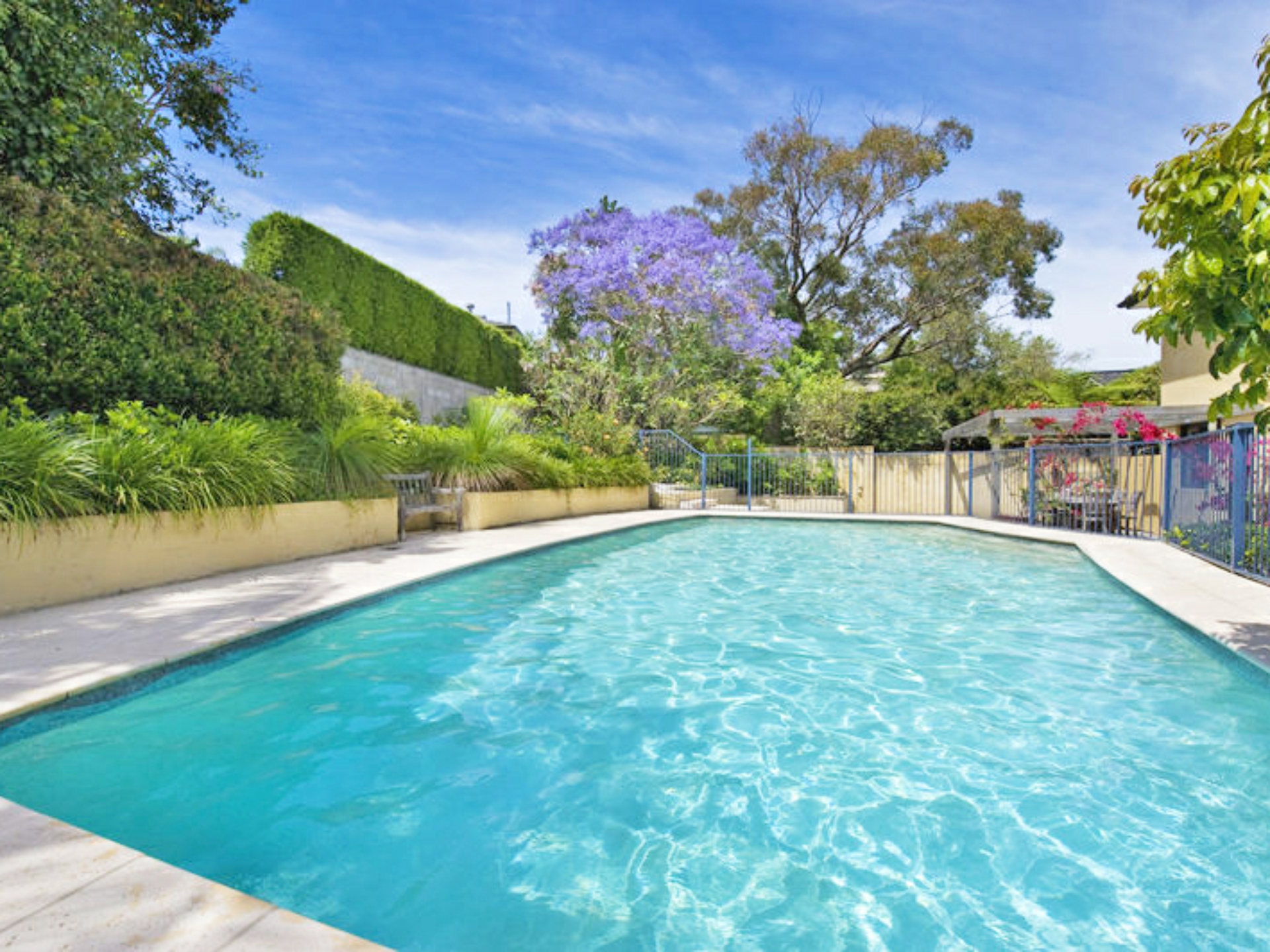 8 Barrabooka Street, Clontarf