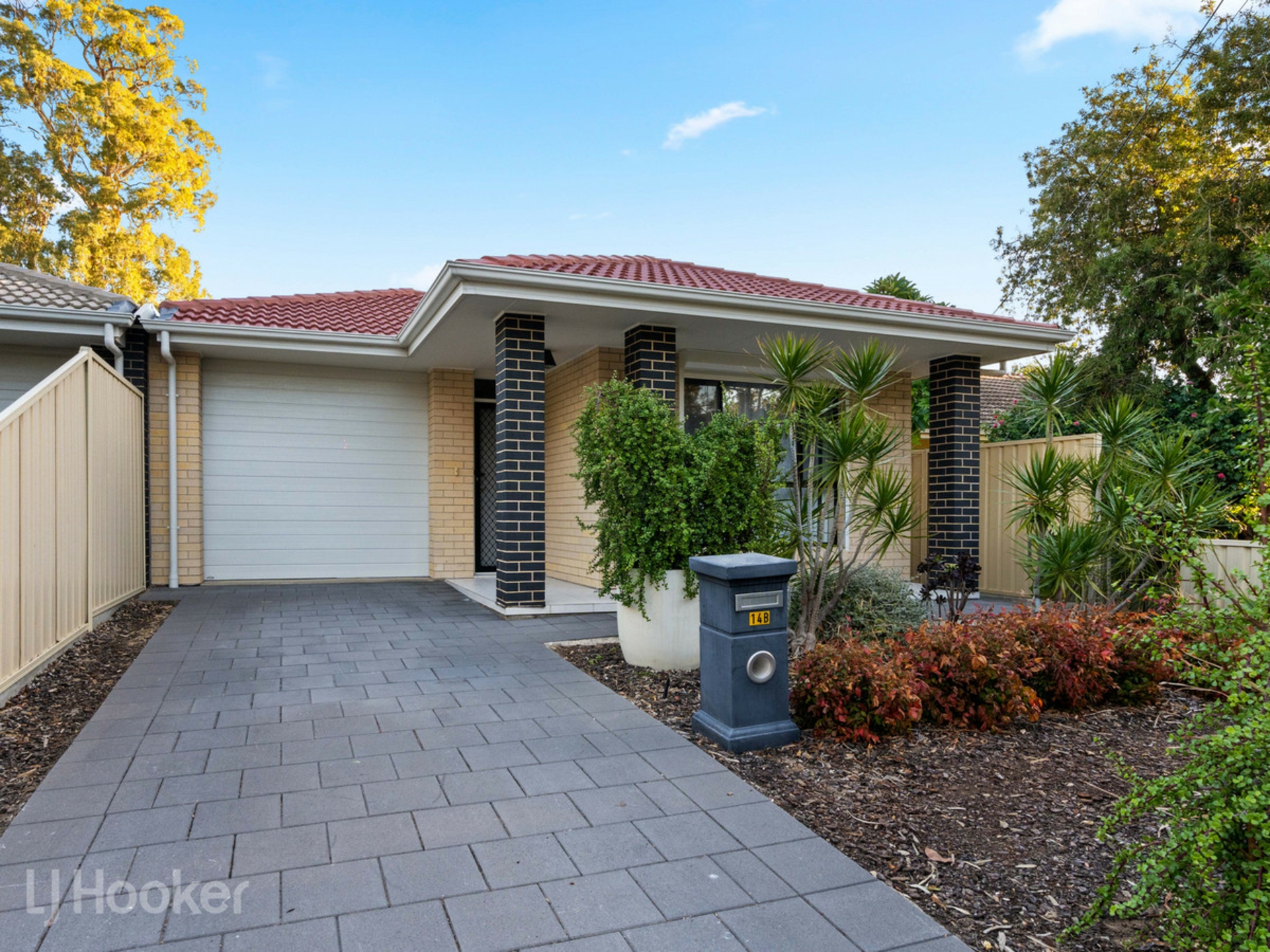 14B Botanic Grove, Campbelltown