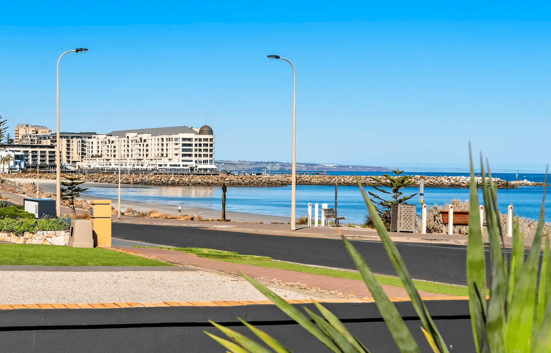 17/33 North Esplanade, Glenelg North