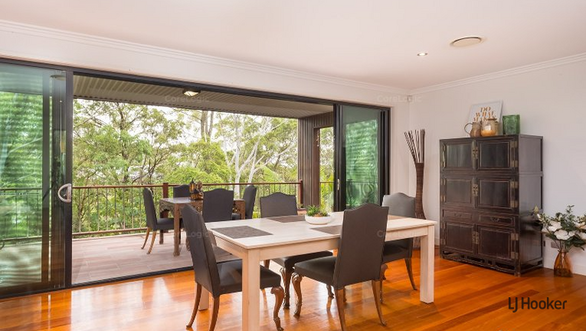 8 Sanctuary Crest Drive, Currumbin