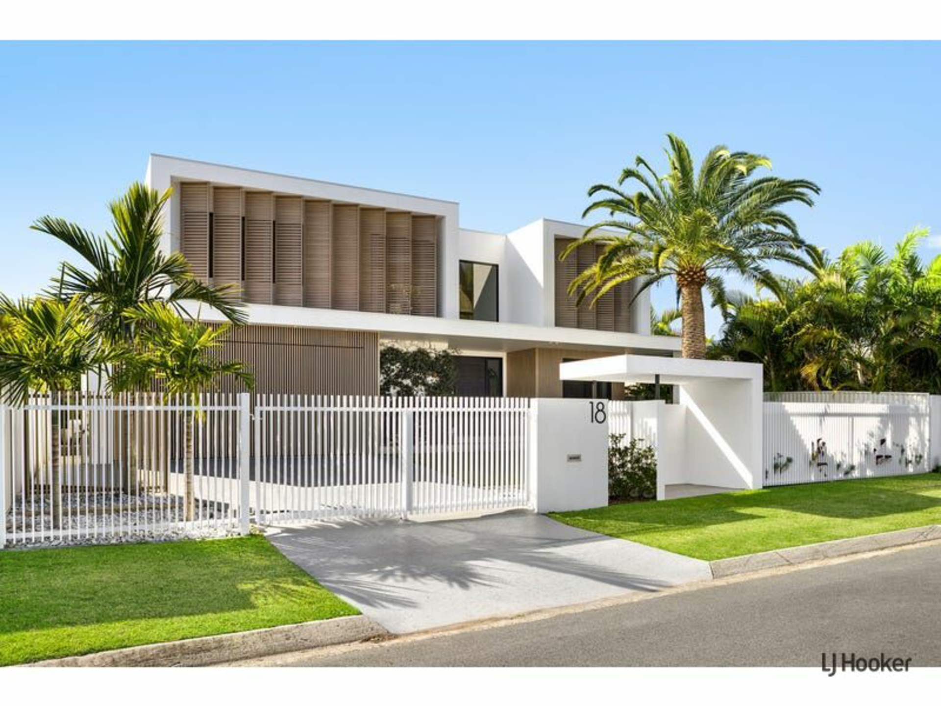 18 Bluejay Street, Burleigh Waters