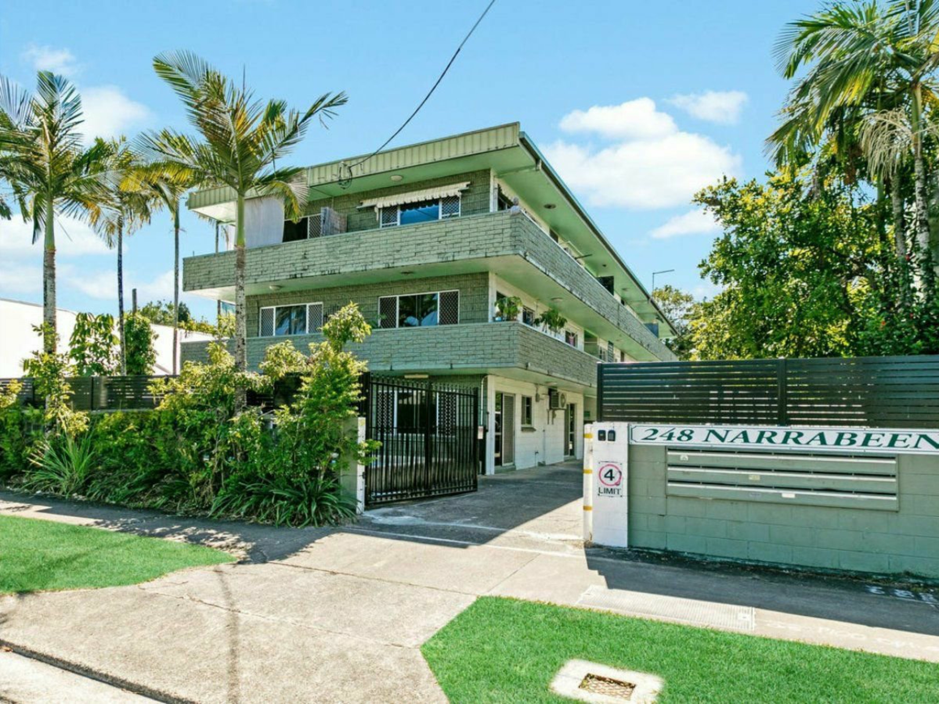 14/248 Sheridan Street, Cairns North