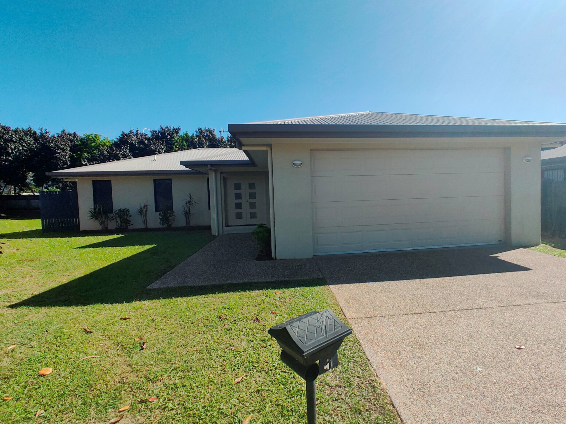 5 Mallory Close, Edmonton