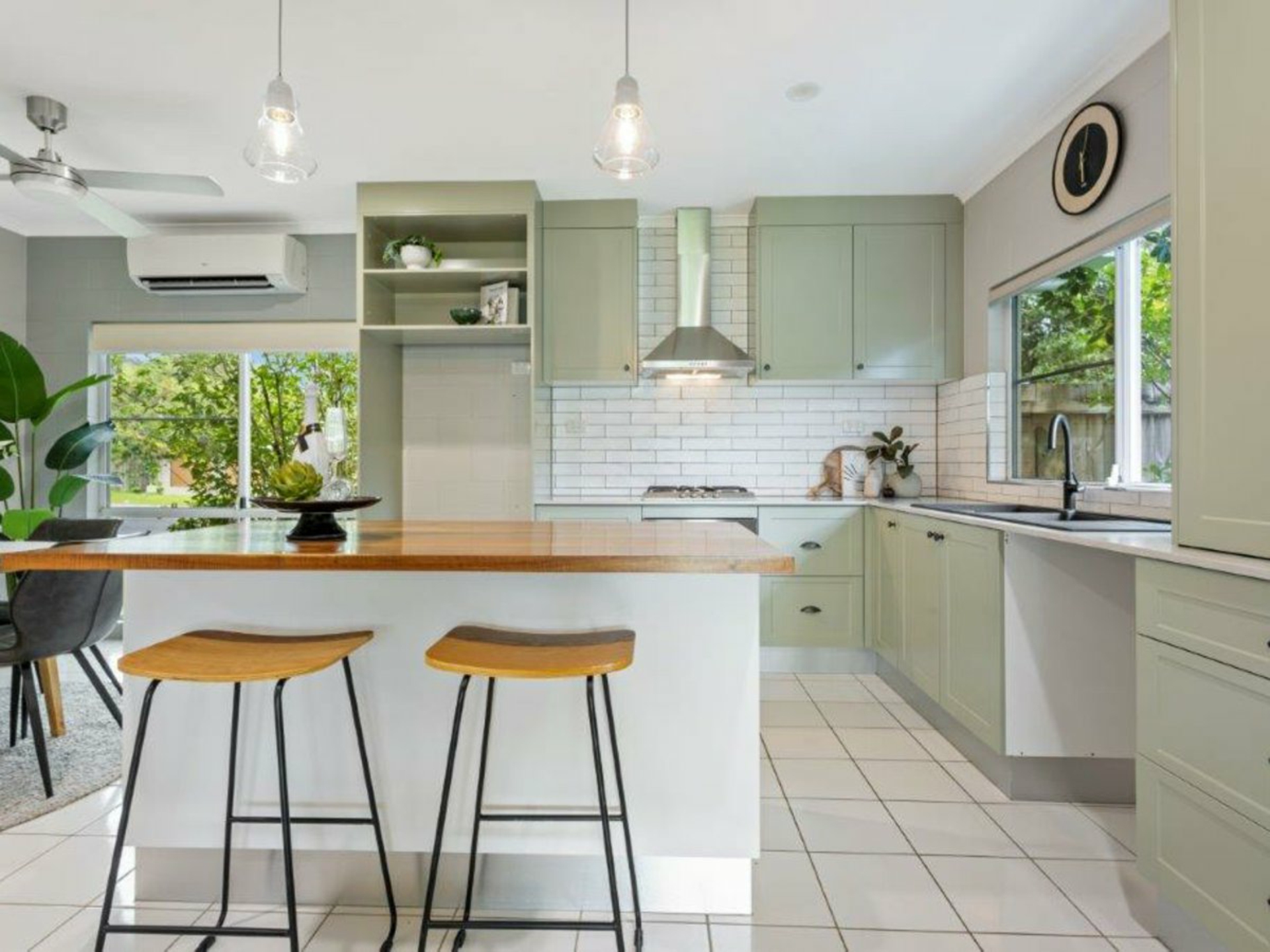 121 Loridan Drive, Brinsmead