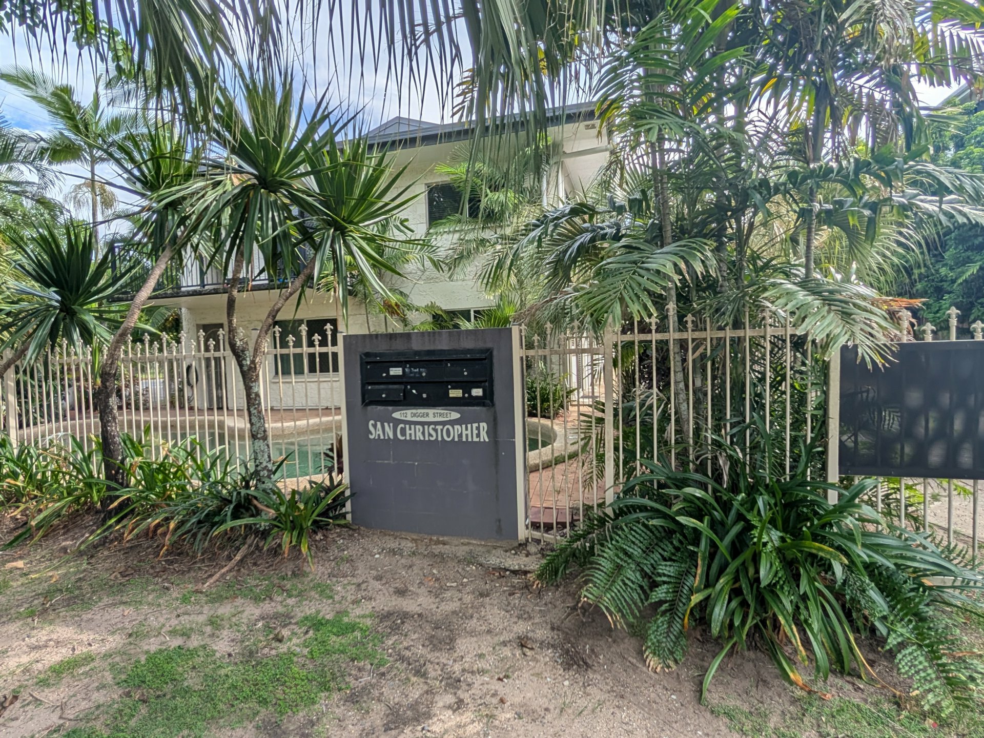 6/112 Digger Street, Cairns North