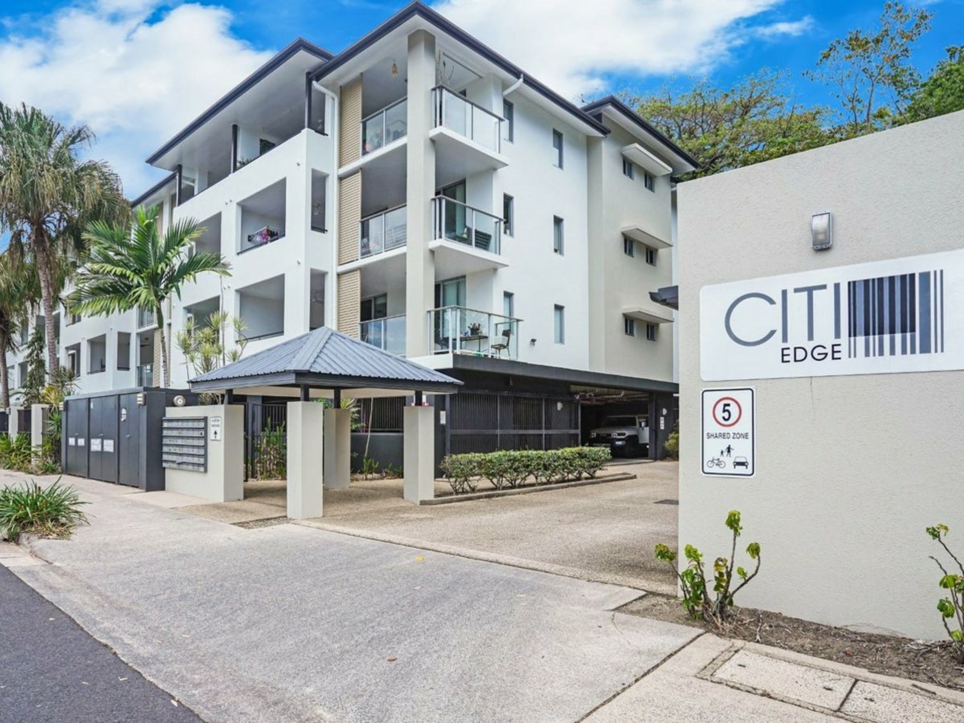 4/15 Mclean Street, Cairns North