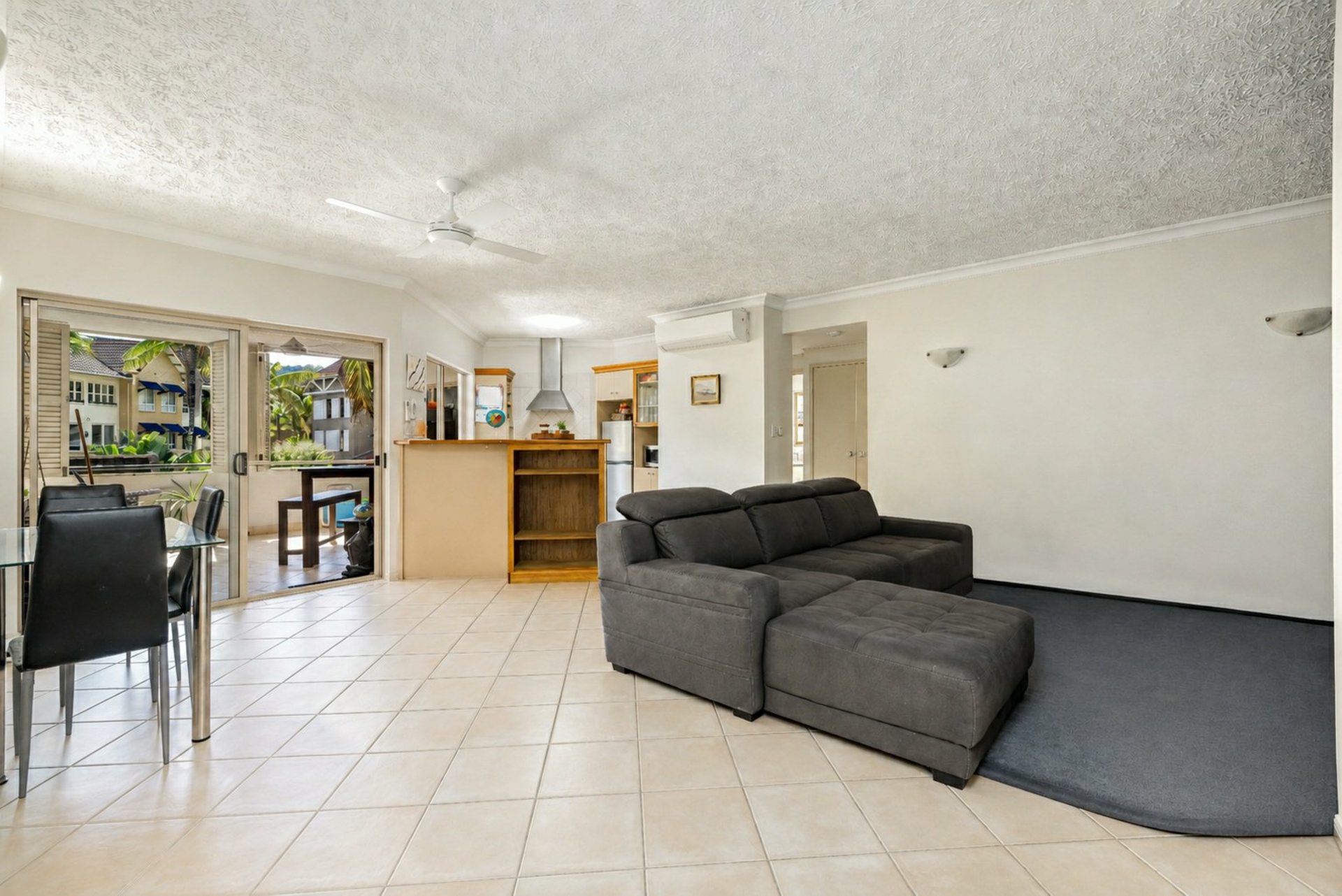 805/2-10 Greenslopes Street, Cairns North