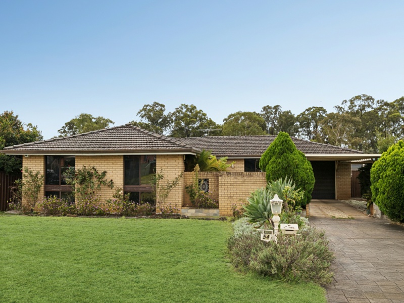 54 Elouera Crescent, Moorebank, Moorebank