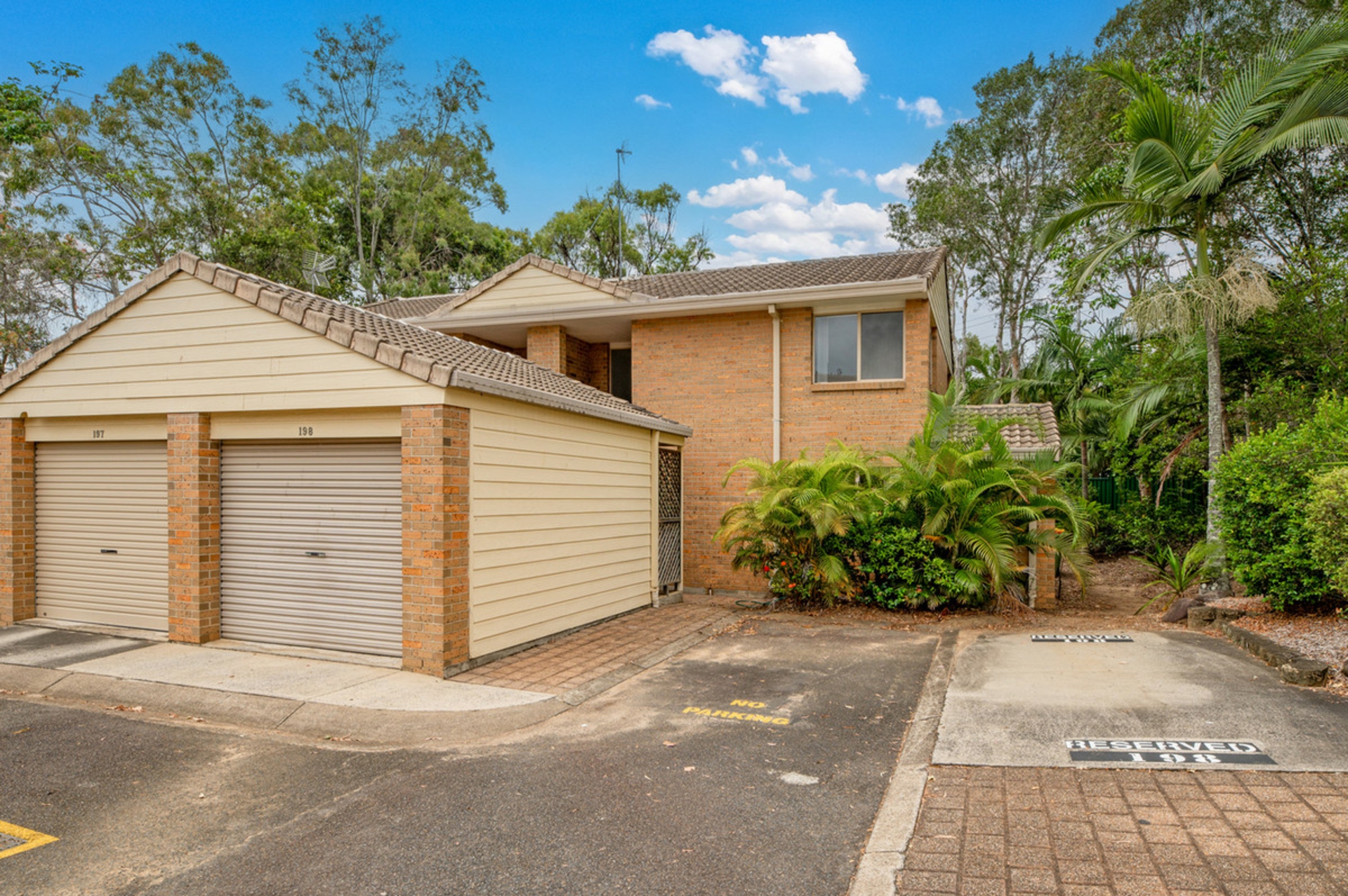 198/641 Pine Ridge Road, Biggera Waters