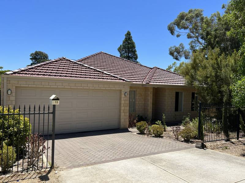 13 Spencer Road, KELMSCOTT