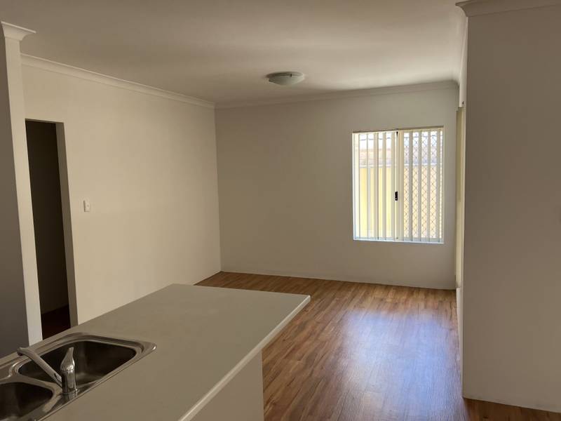 13 Spencer Road, KELMSCOTT