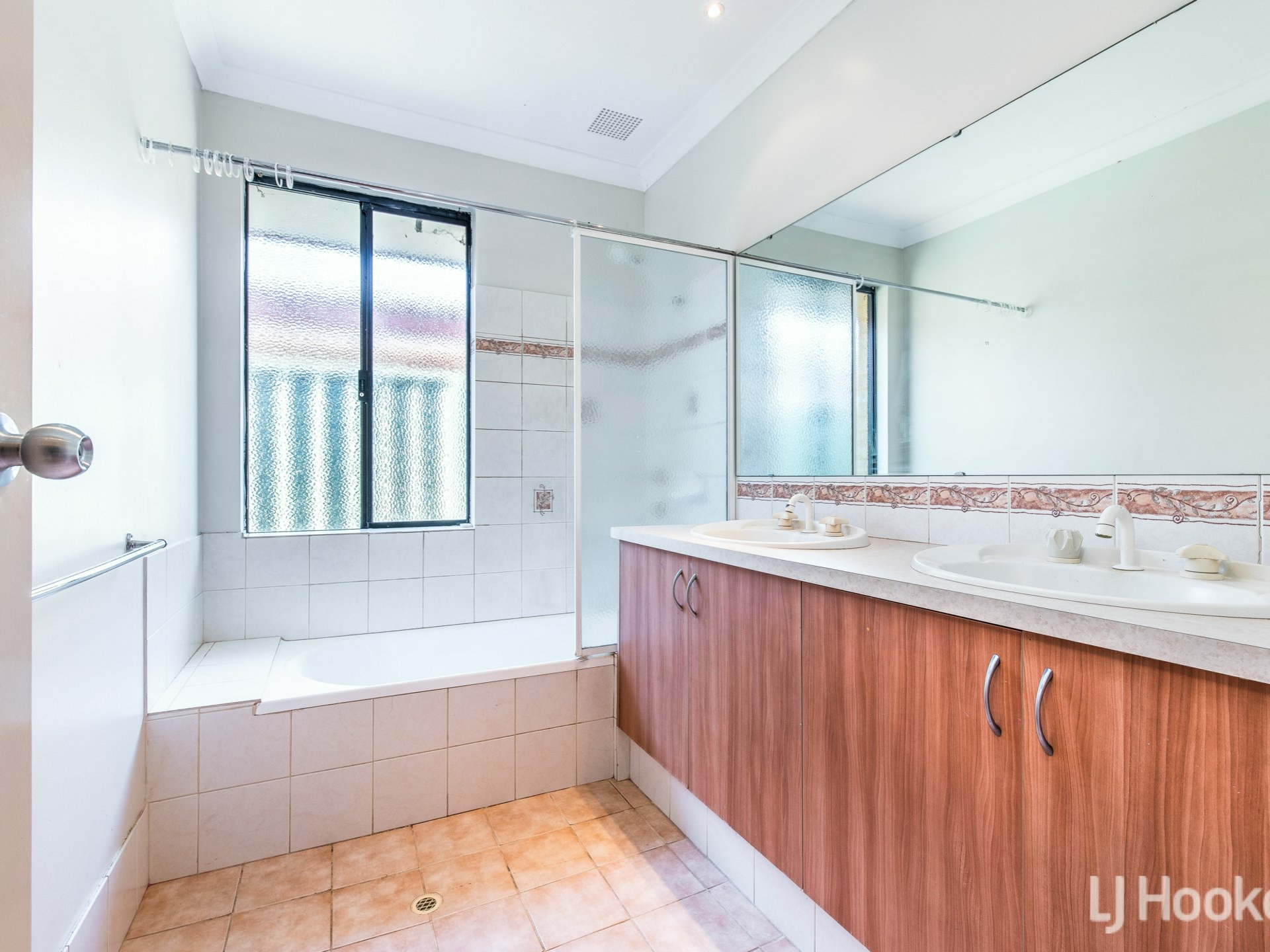 24 Lycett Turn, SOUTHERN RIVER