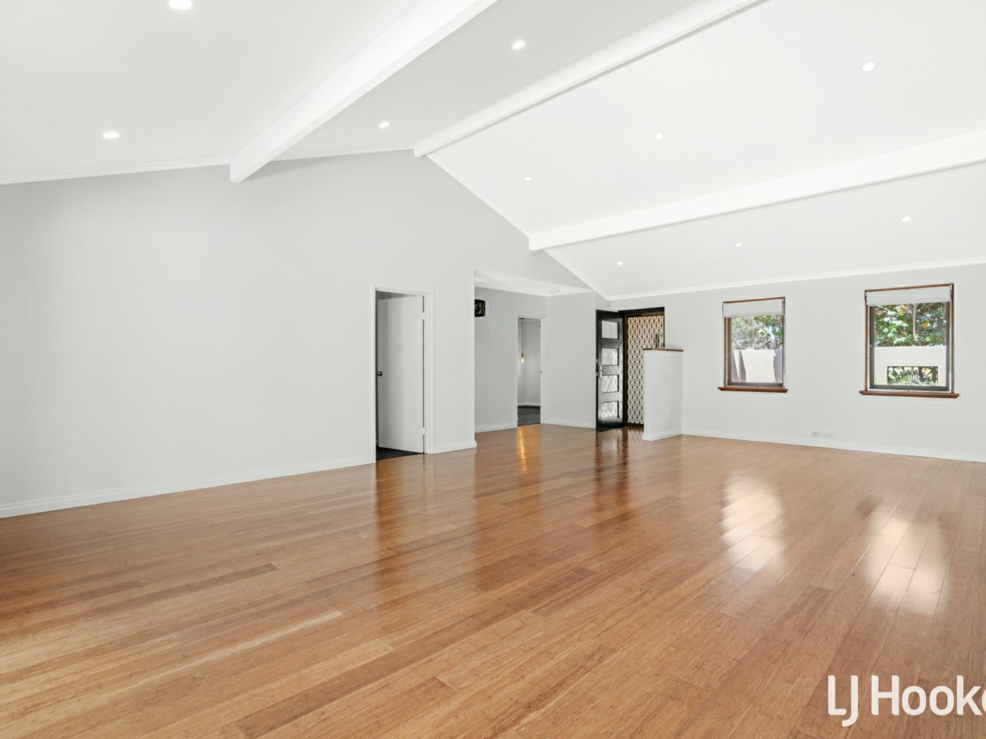 19 Corbett Way, BOORAGOON