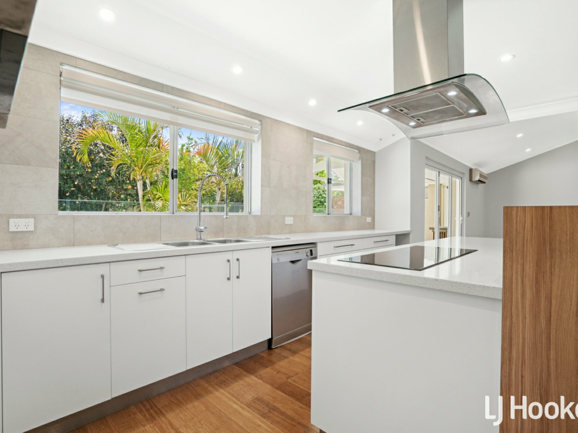 19 Corbett Way, BOORAGOON
