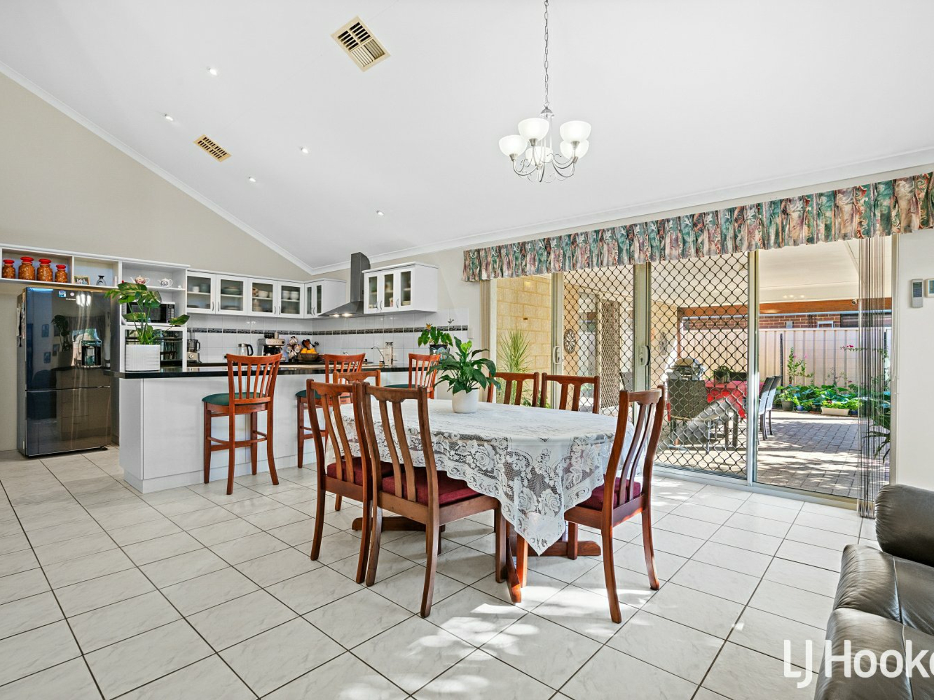 9 Caspian Terrace, CANNING VALE