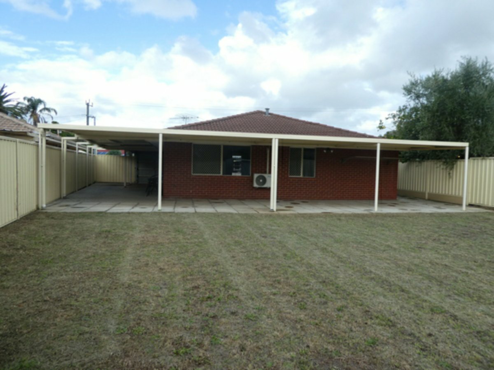 21 Wilfred Road, THORNLIE