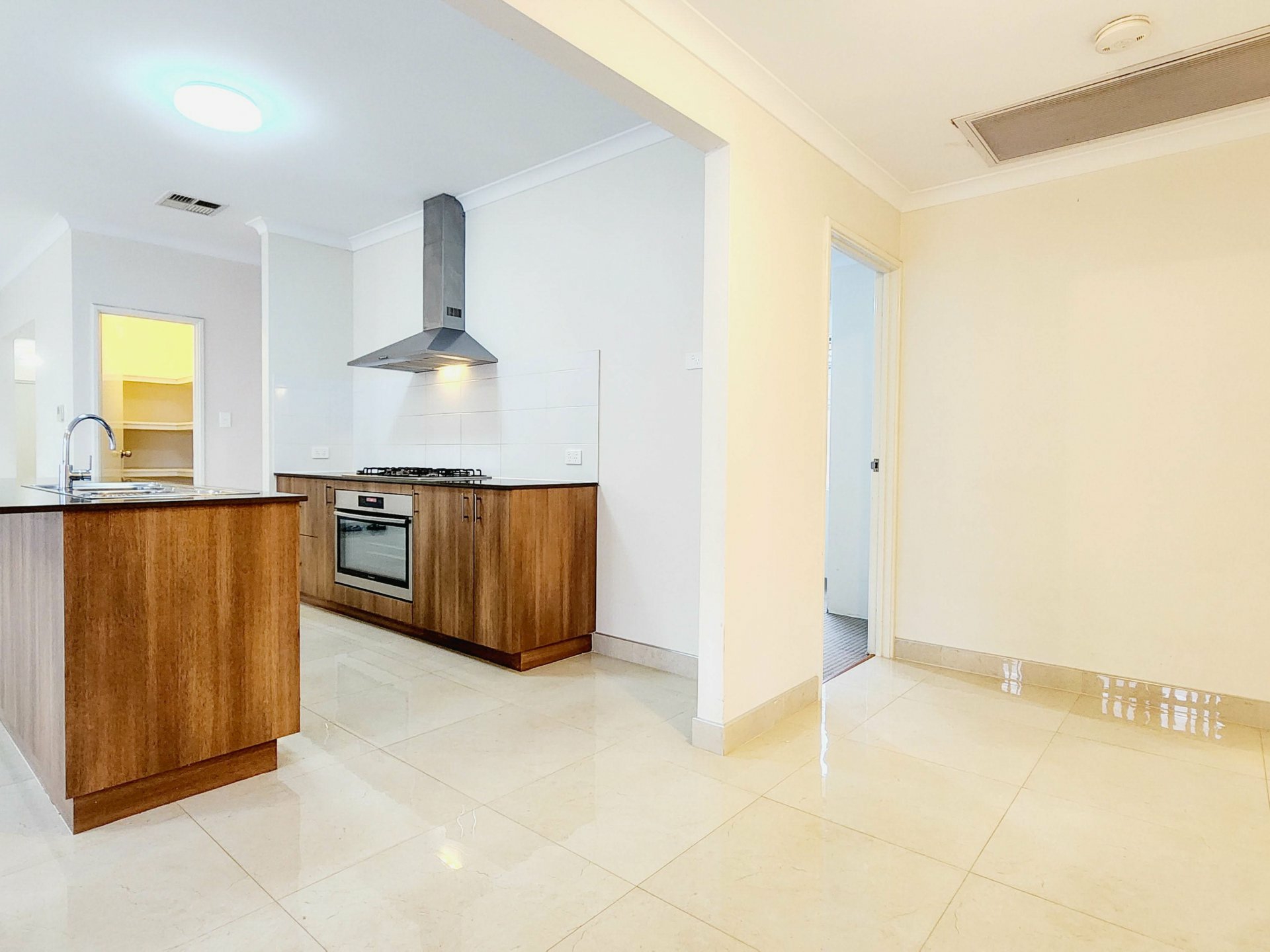 30 Bradley Street, SOUTHERN RIVER