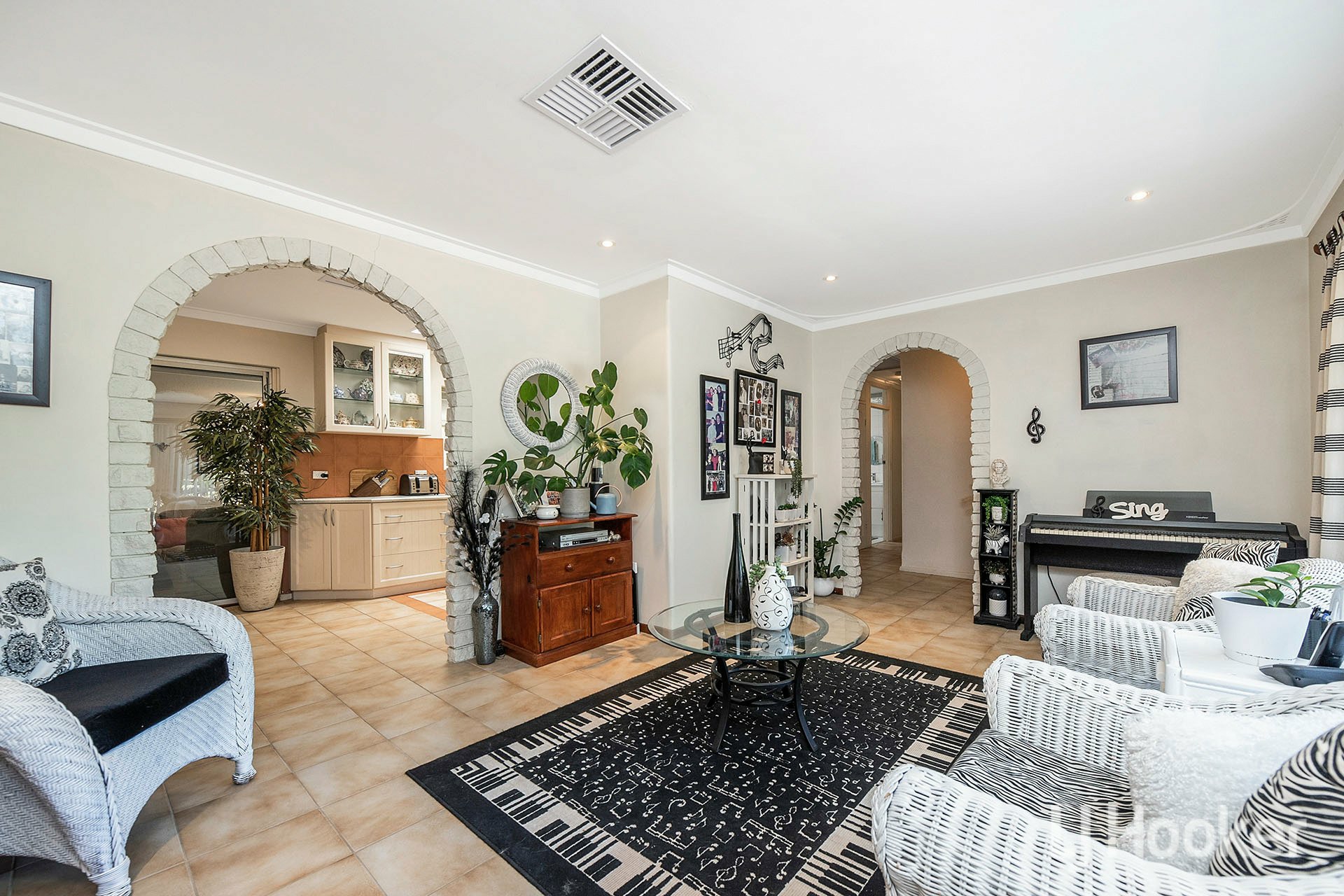 68 Glyndebourne Avenue, THORNLIE