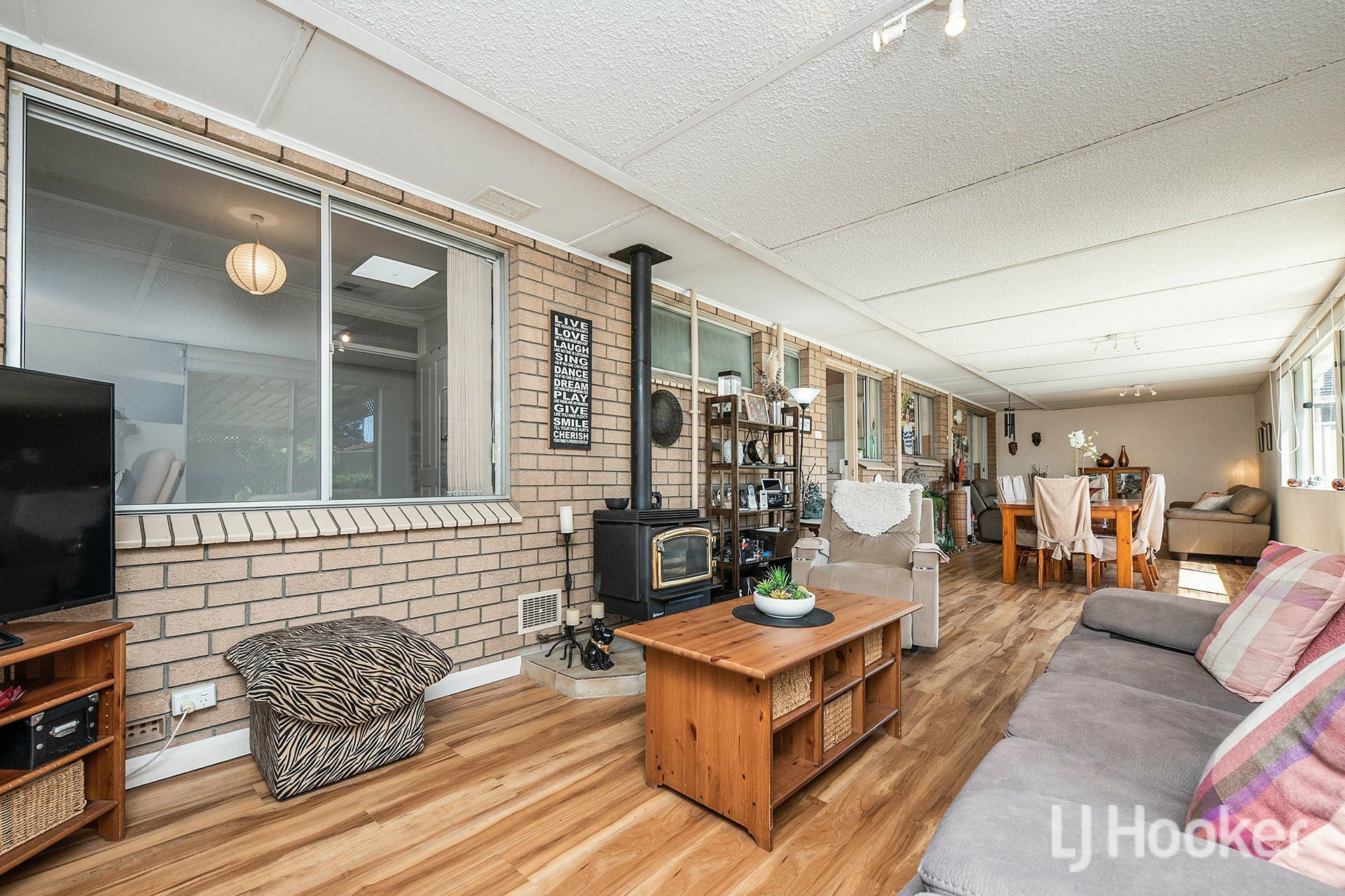 68 Glyndebourne Avenue, THORNLIE