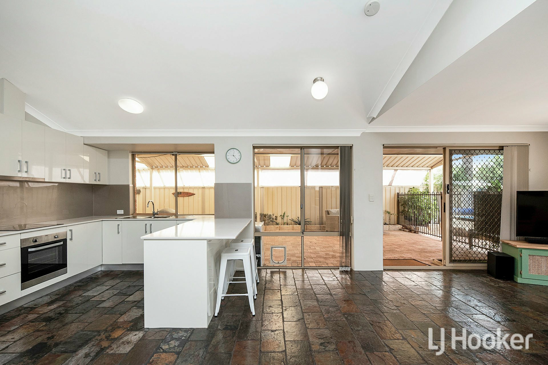 14 Majestic Court Thornlie WA House for Sale LJ Hooker