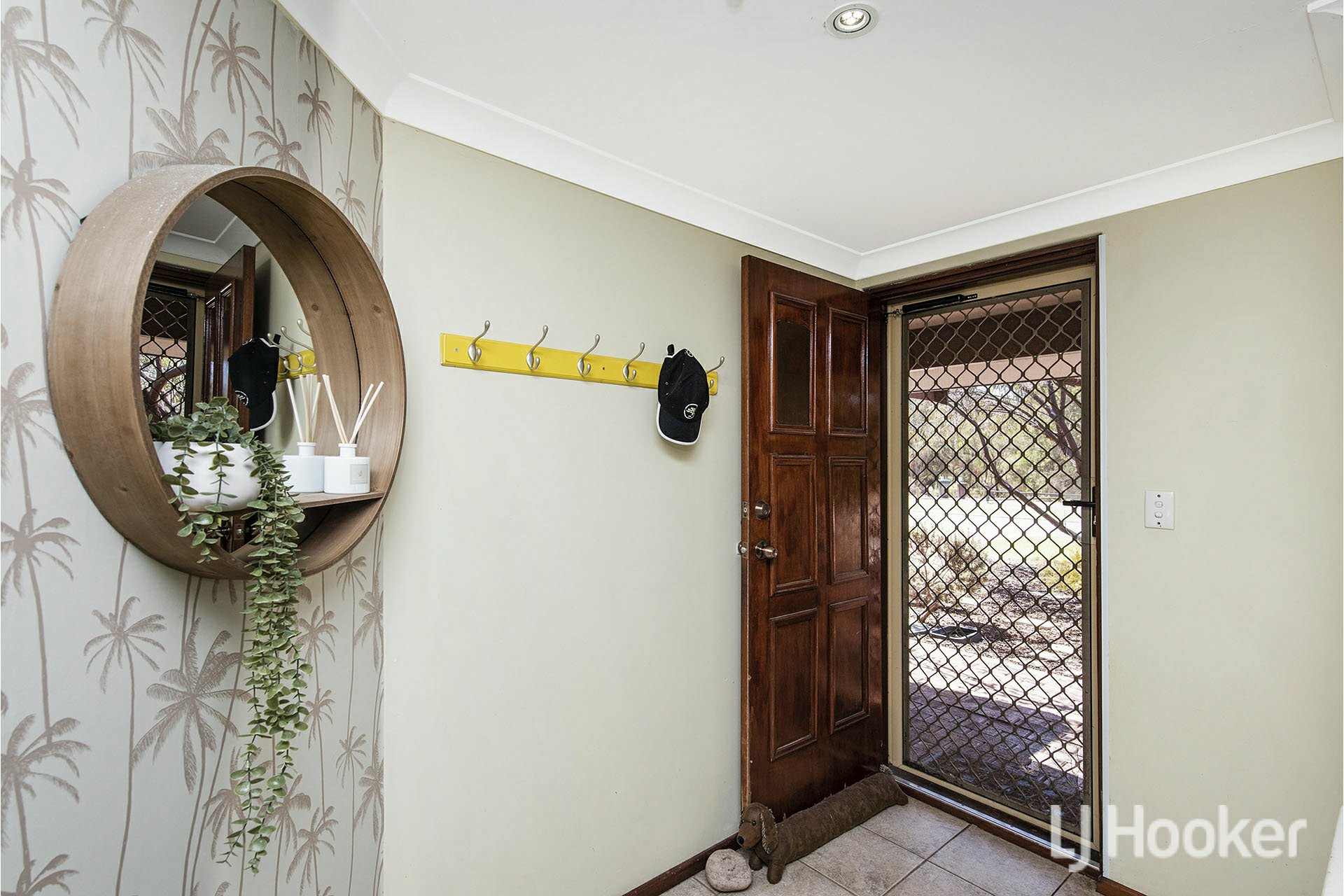 7 Imperial Court, THORNLIE
