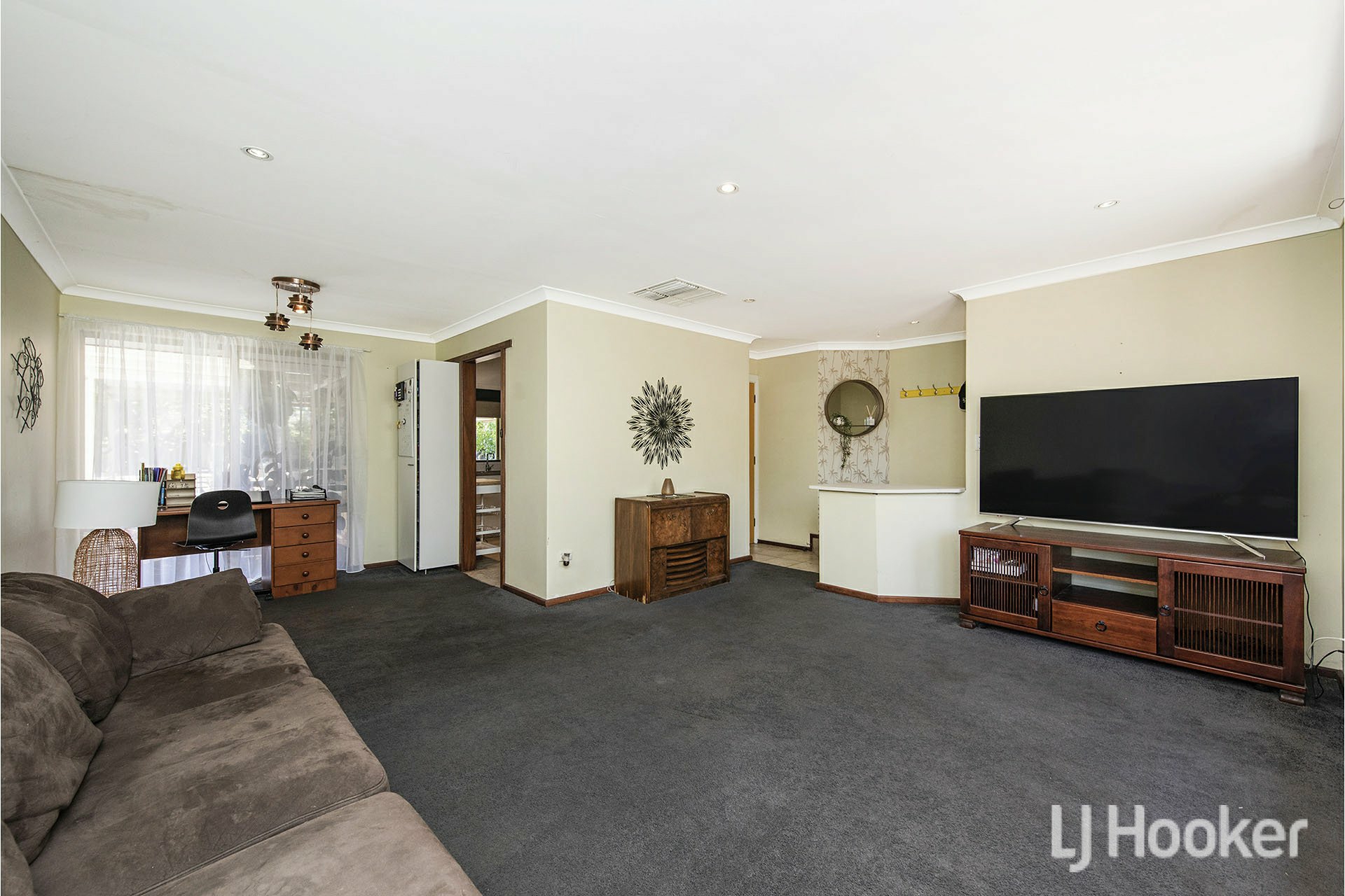 7 Imperial Court, THORNLIE