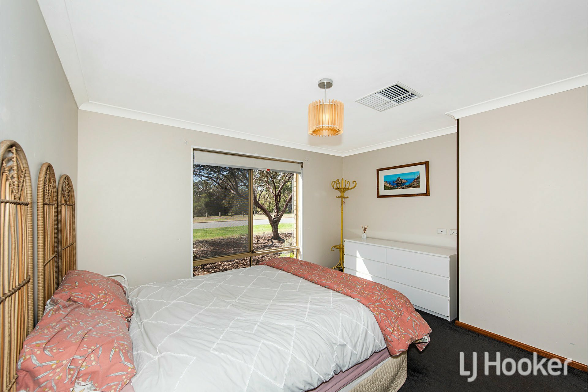 7 Imperial Court, THORNLIE